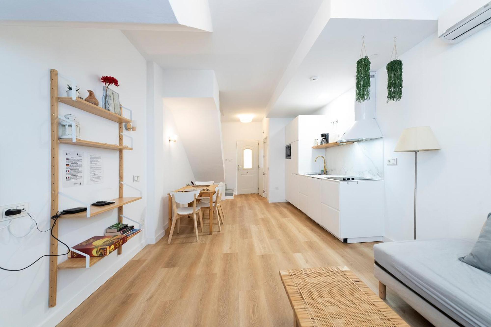 Duplex Victoria Amplio Y A 15 Min Del Centro Y Calle Larios Apartamento *