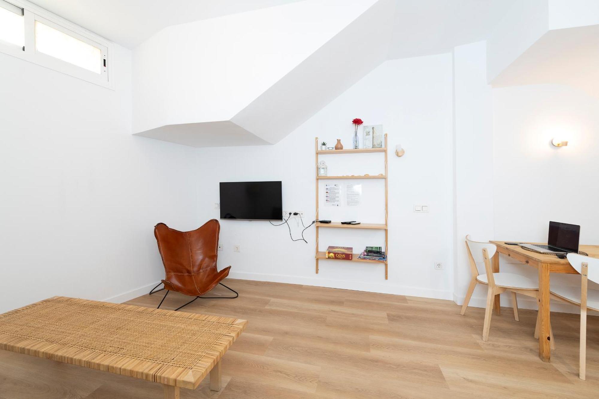 Duplex Victoria Amplio Y A 15 Min Del Centro Y Calle Larios Apartamento