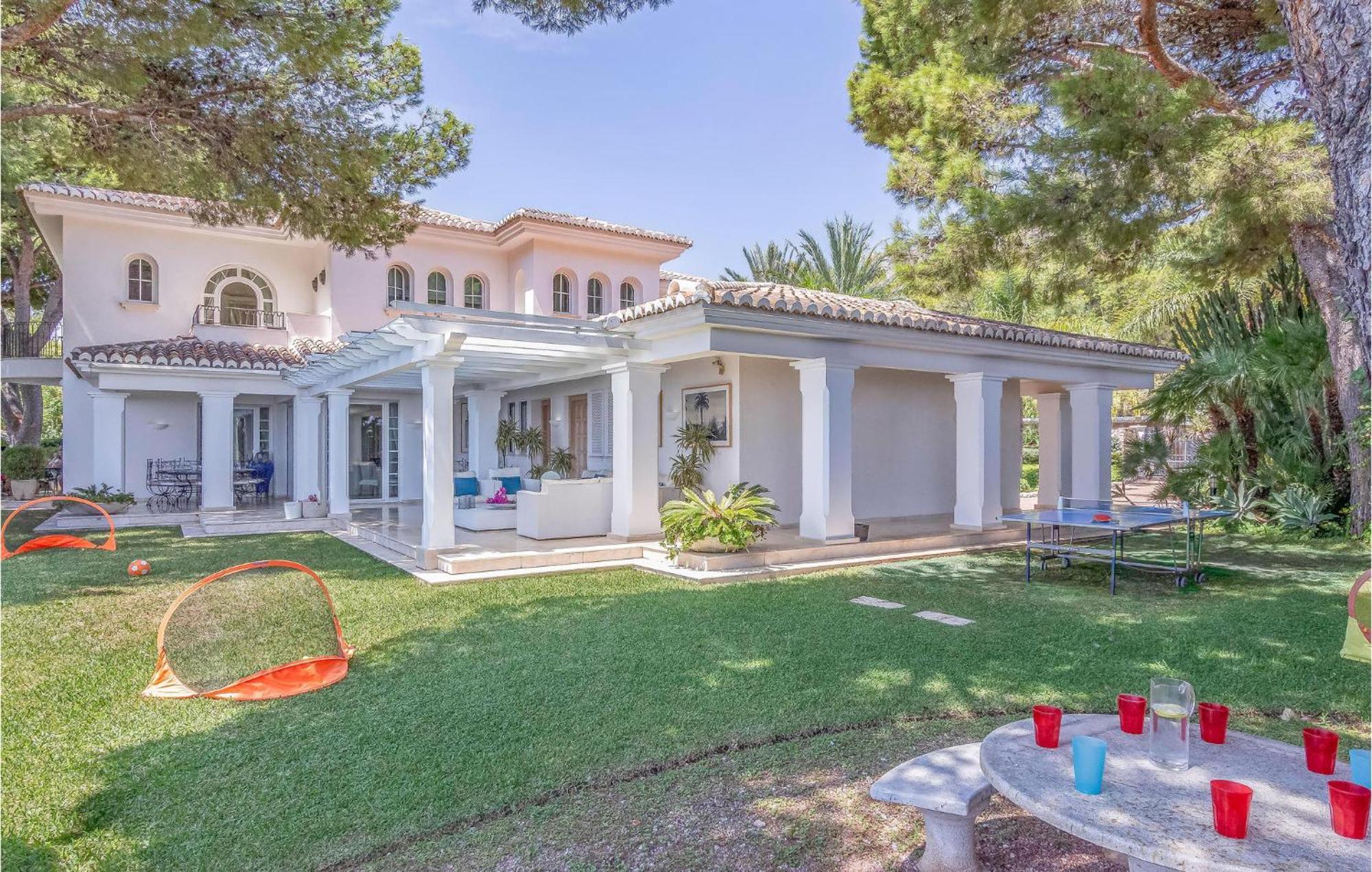 7 Bedroom Cozy In Сasa de vacaciones *