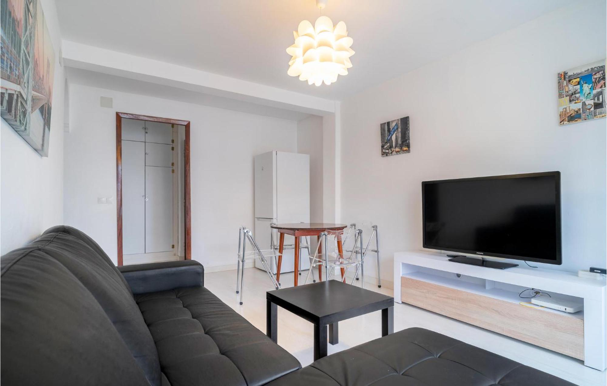 Apartamento Beautiful In With Wifi&3 Bedrooms Málaga