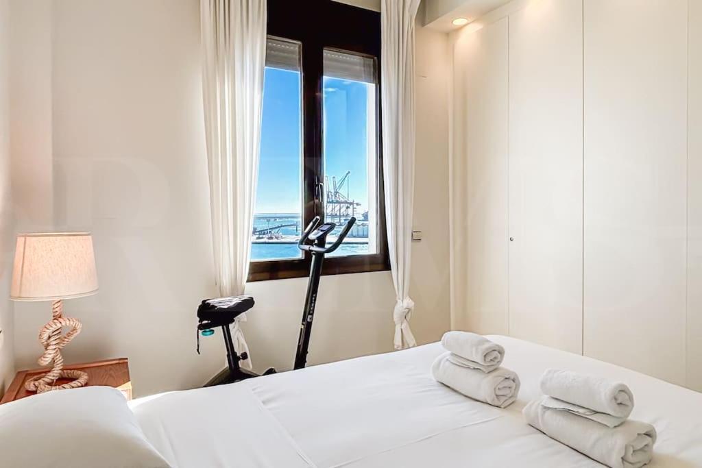 Gem With Stunning Port & Sea Views By Rems * Málaga