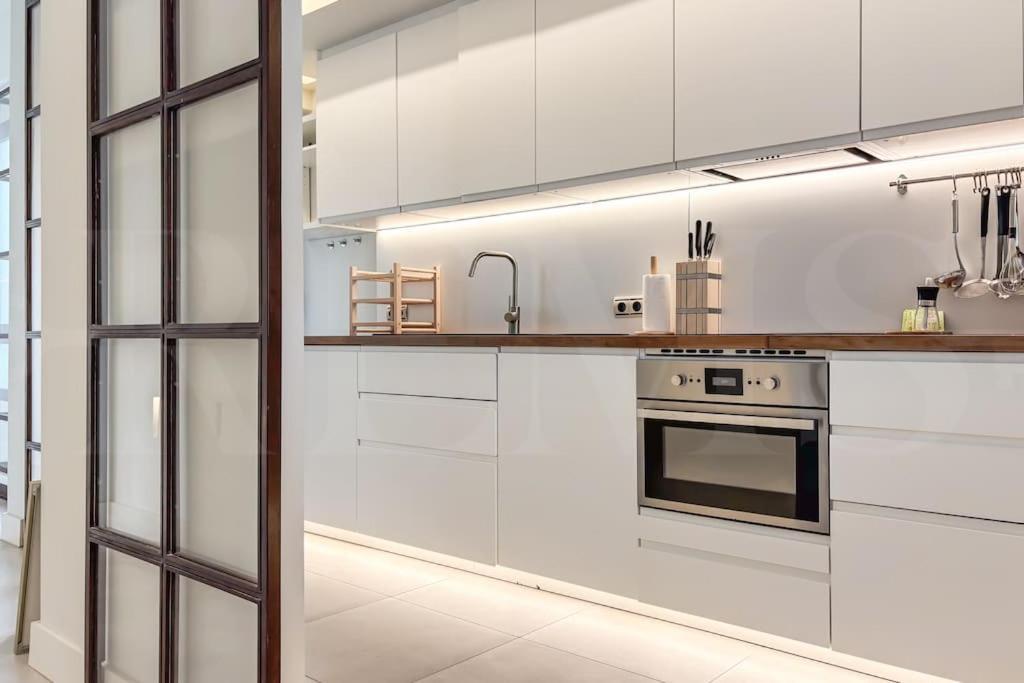 Gem With Stunning Port & Sea Views By Rems Málaga
