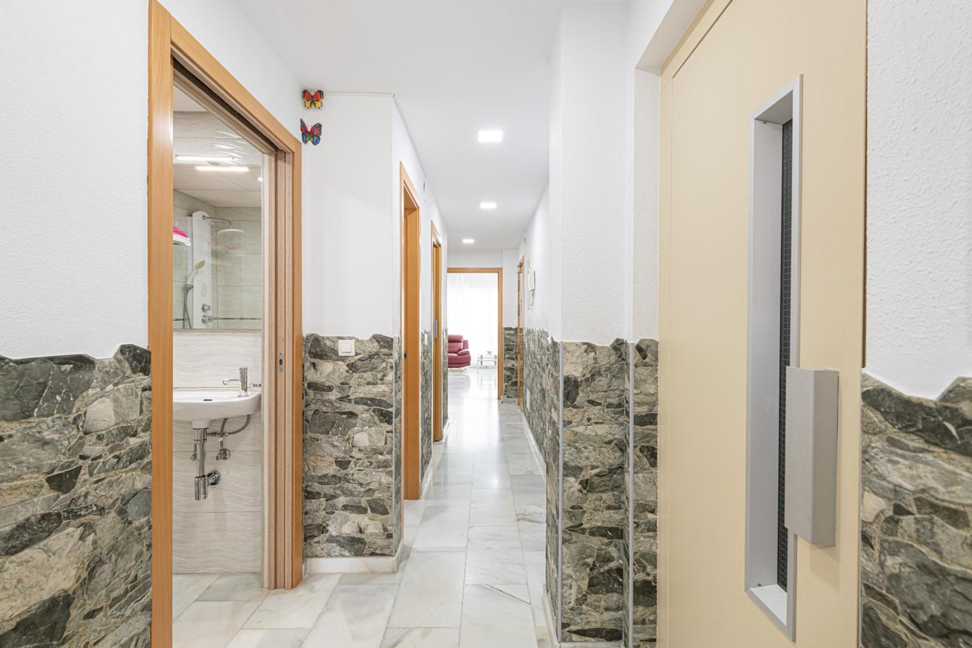 Luxury Poseidon Apartahotel