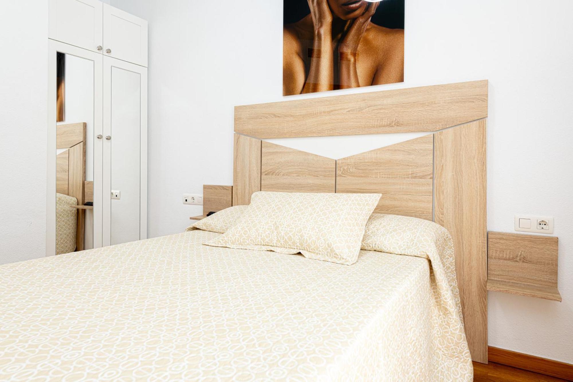 Luxury Poseidon Apartahotel