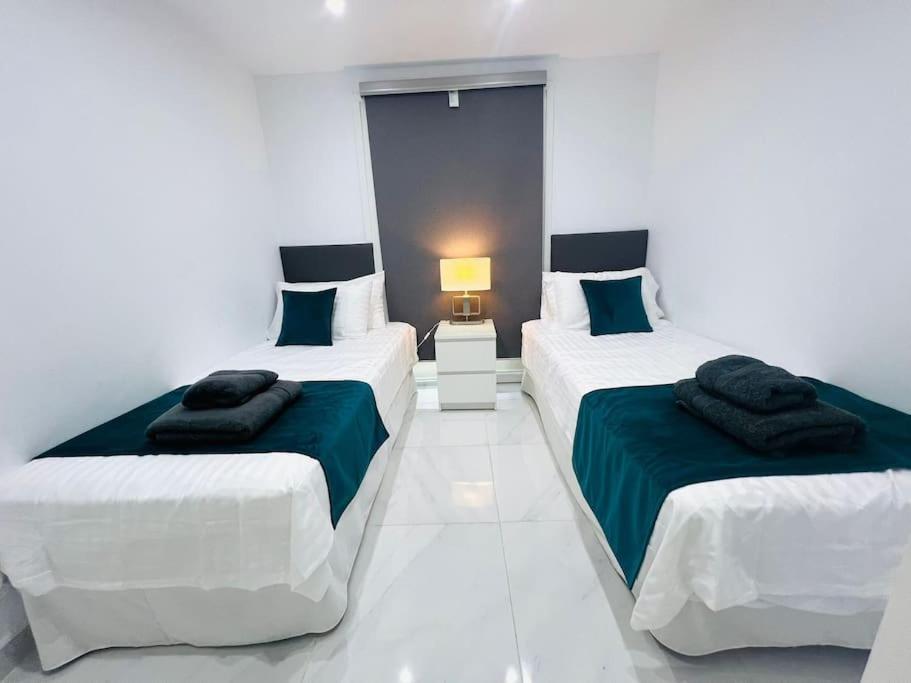 Modern, Spacious 3 Bedroom With Sea View Apartamento