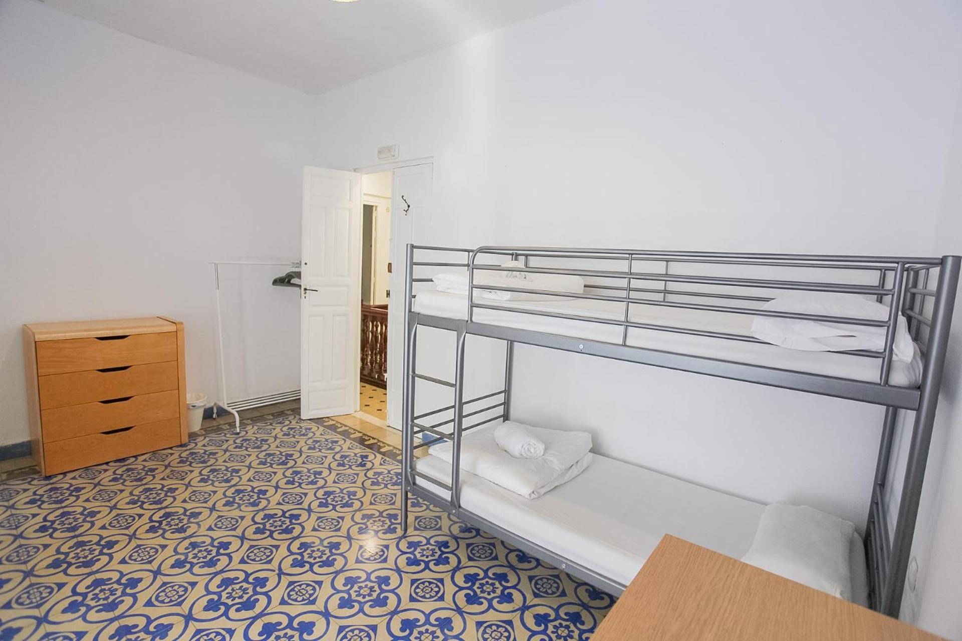 Barbatuke Conde Hostal Málaga