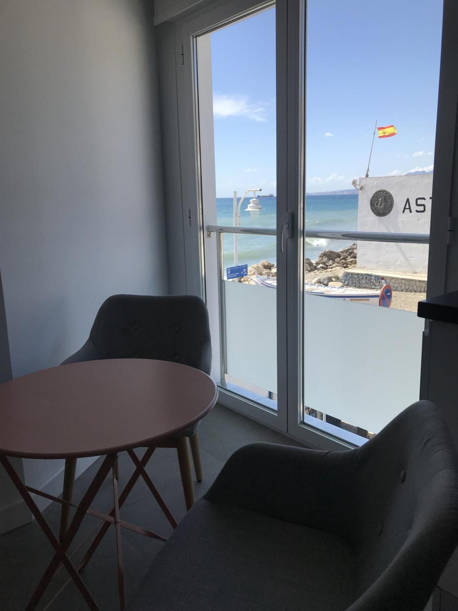Apartamento Apartments-oilan11 - Estudios En Primera Linea De Playa Pedregalejo