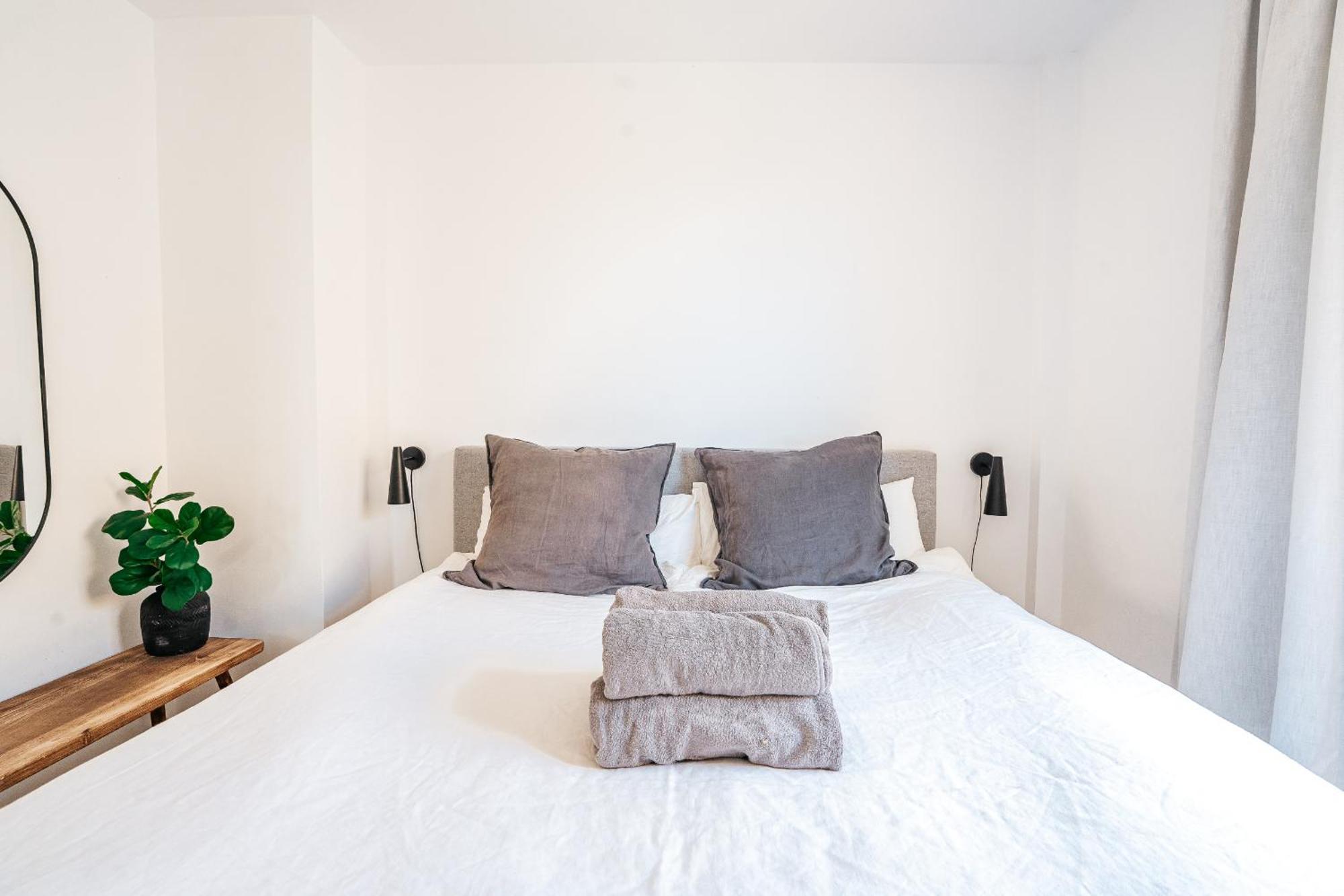 New Renovated Townhouse With Sea View And Jacuzzi Malaga