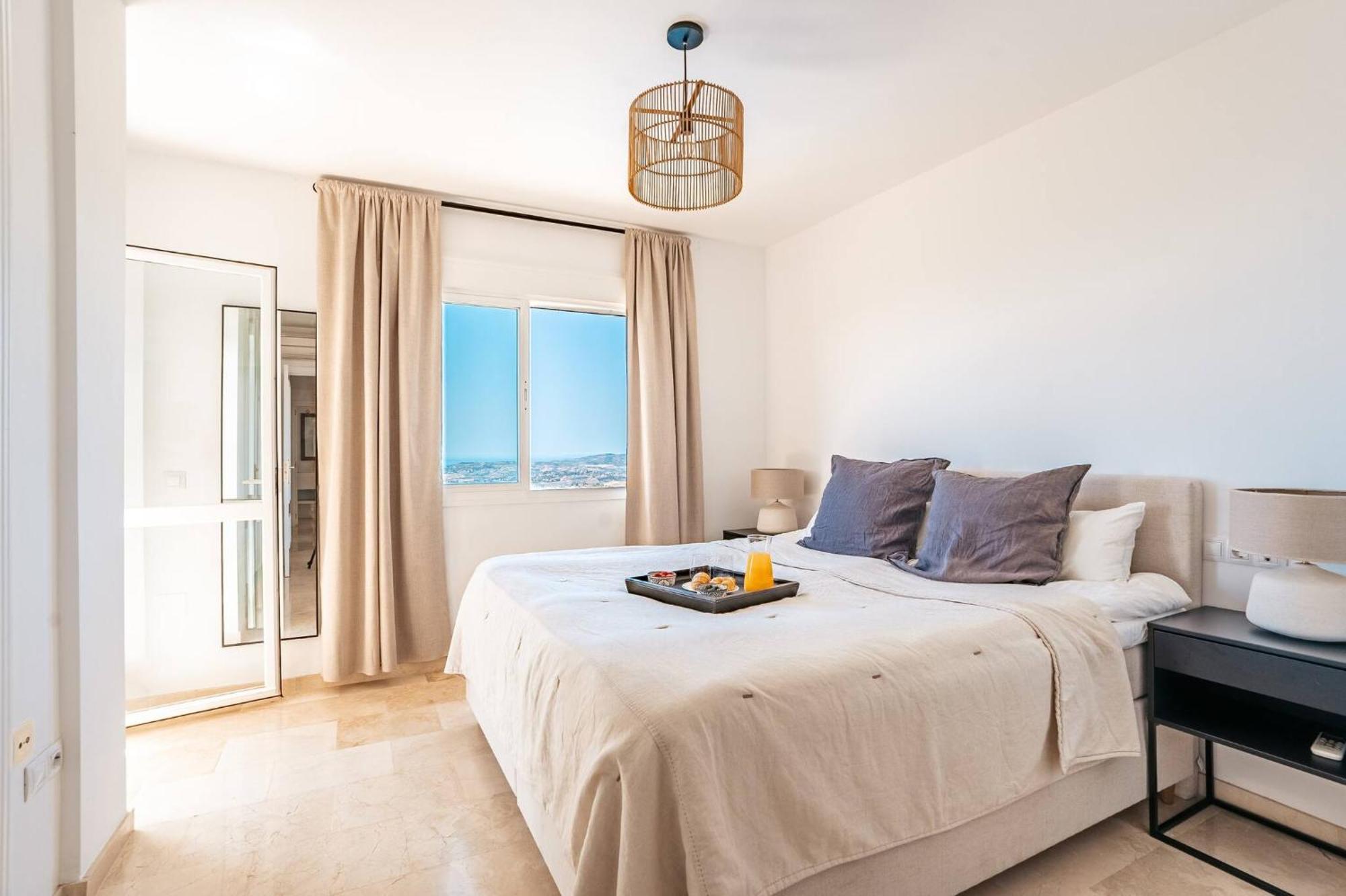 New Renovated Townhouse With Sea View And Jacuzzi *