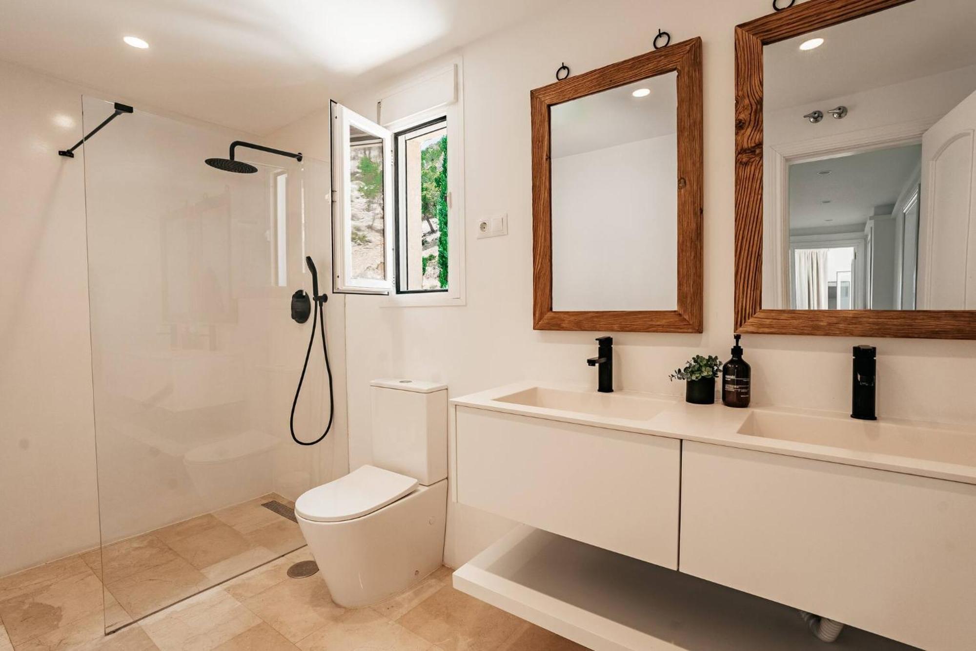 New Renovated Townhouse With Sea View And Jacuzzi Málaga