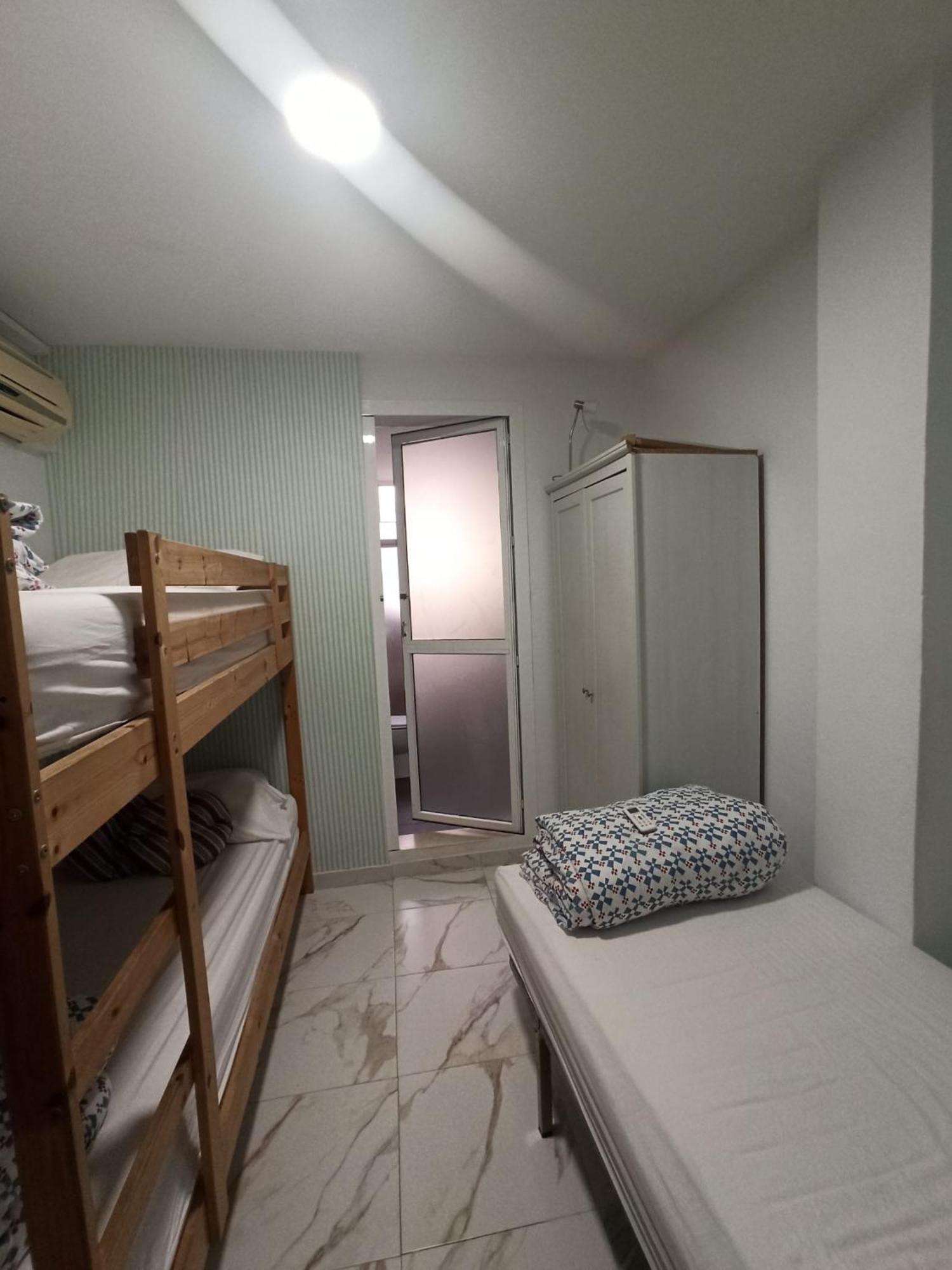 Lunalba Hostal Málaga