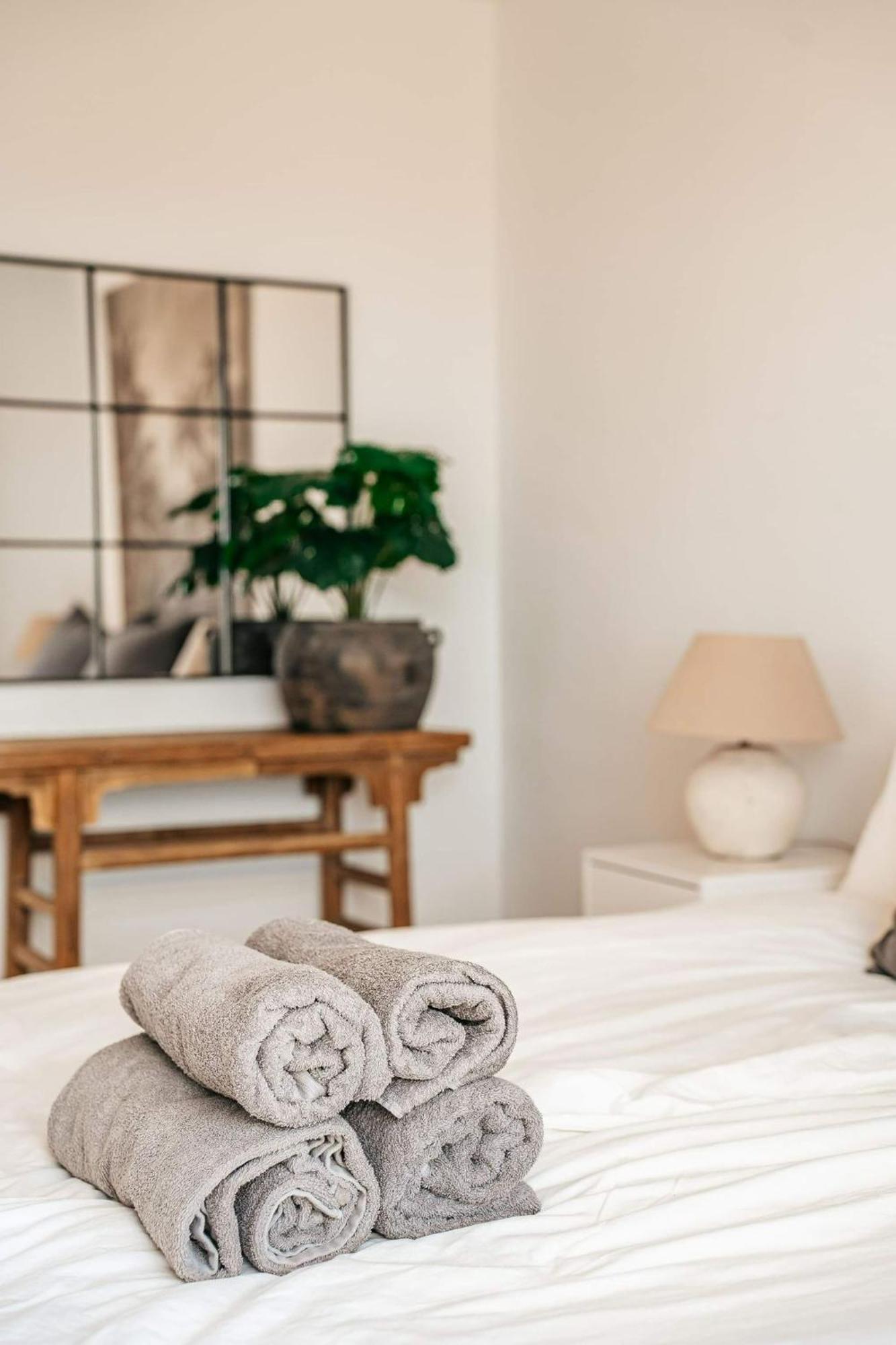 Сasa de vacaciones New Renovated Townhouse With Sea View And Jacuzzi