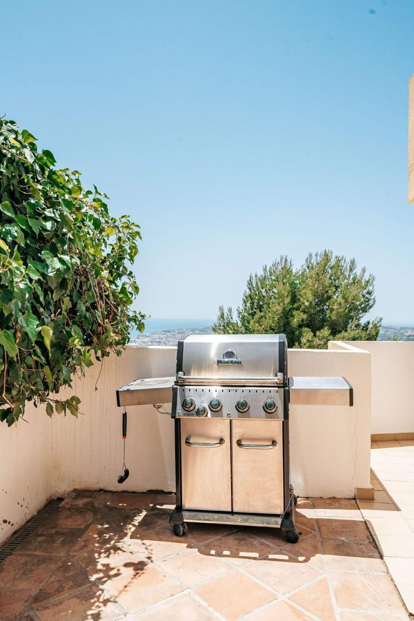 Сasa de vacaciones New Renovated Townhouse With Sea View And Jacuzzi *