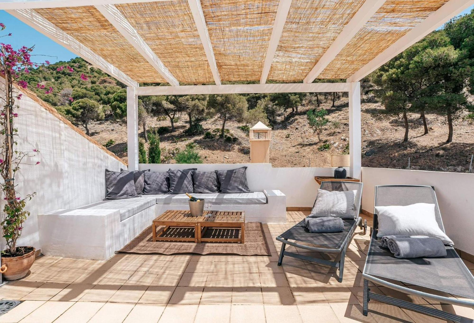 New Renovated Townhouse With Sea View And Jacuzzi Сasa de vacaciones *