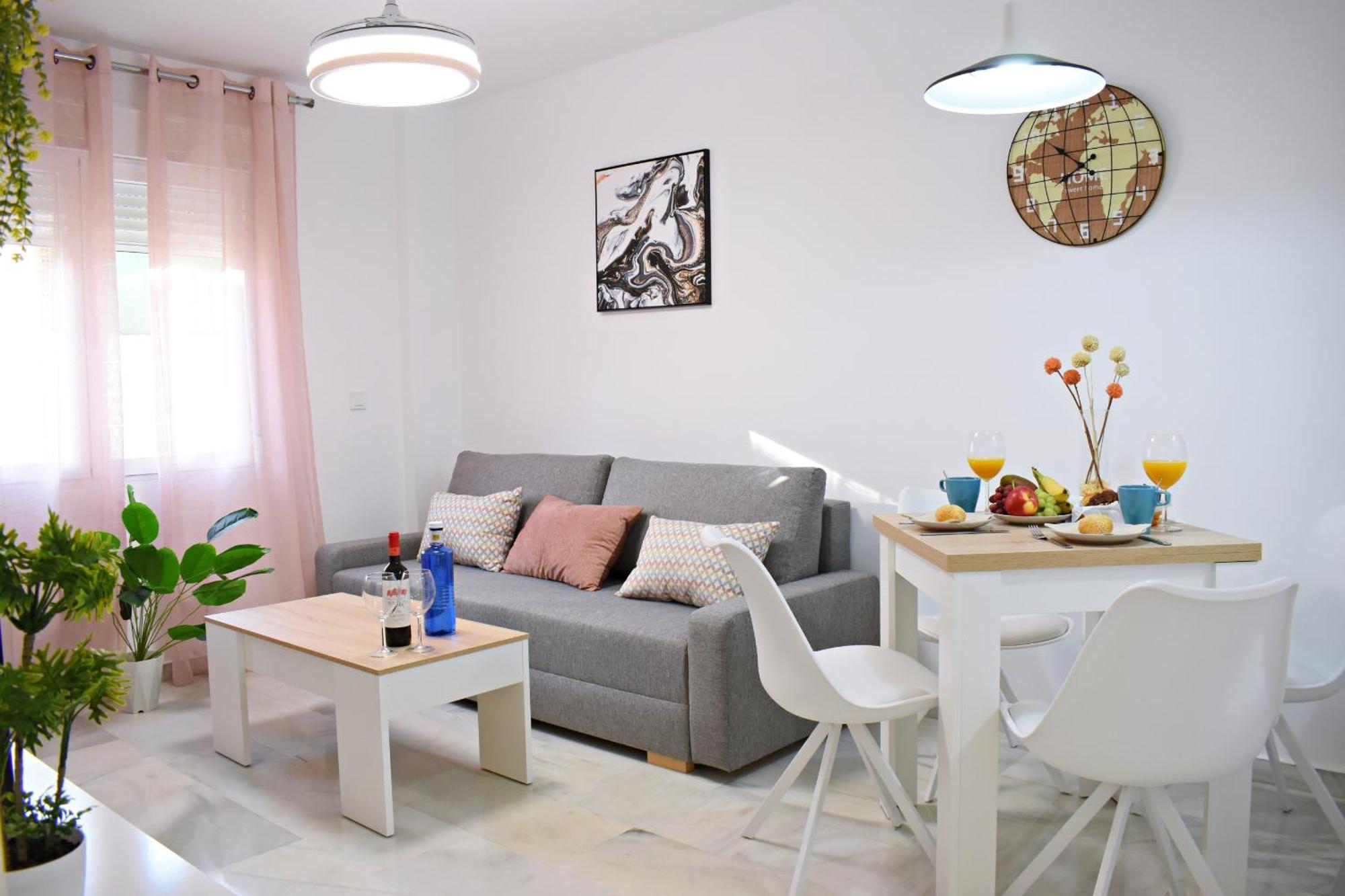 Apartamento At La Isla Preciosos Cerca Del Centro De La Ciudad Y De La Playa Málaga