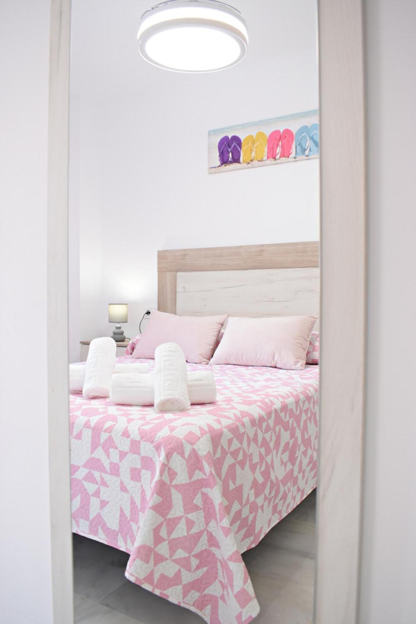 Apartamento At La Isla Preciosos Cerca Del Centro De La Ciudad Y De La Playa Málaga
