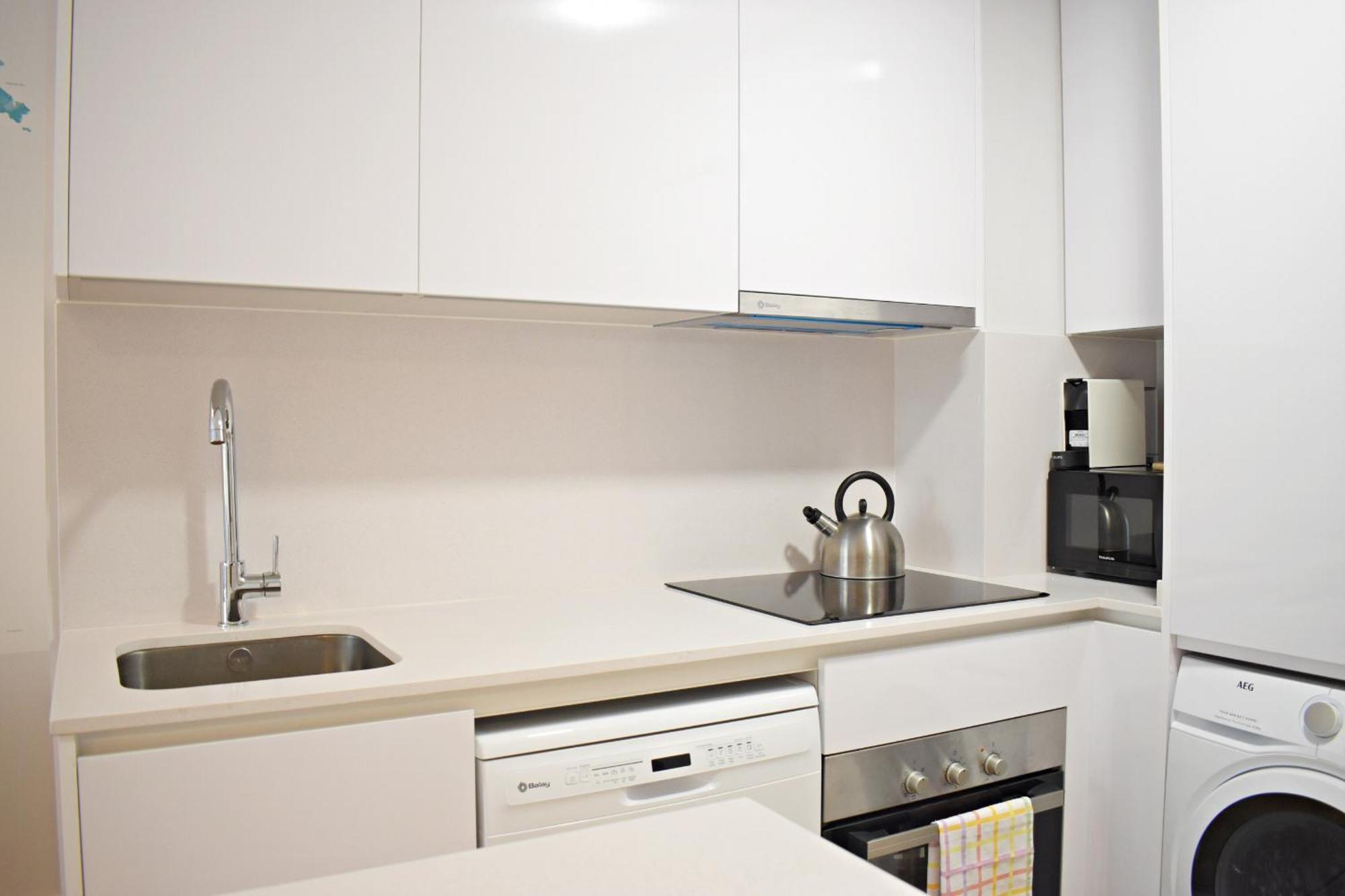 Malagueta's Cozy With Parking And Swimming Pool * Malaga