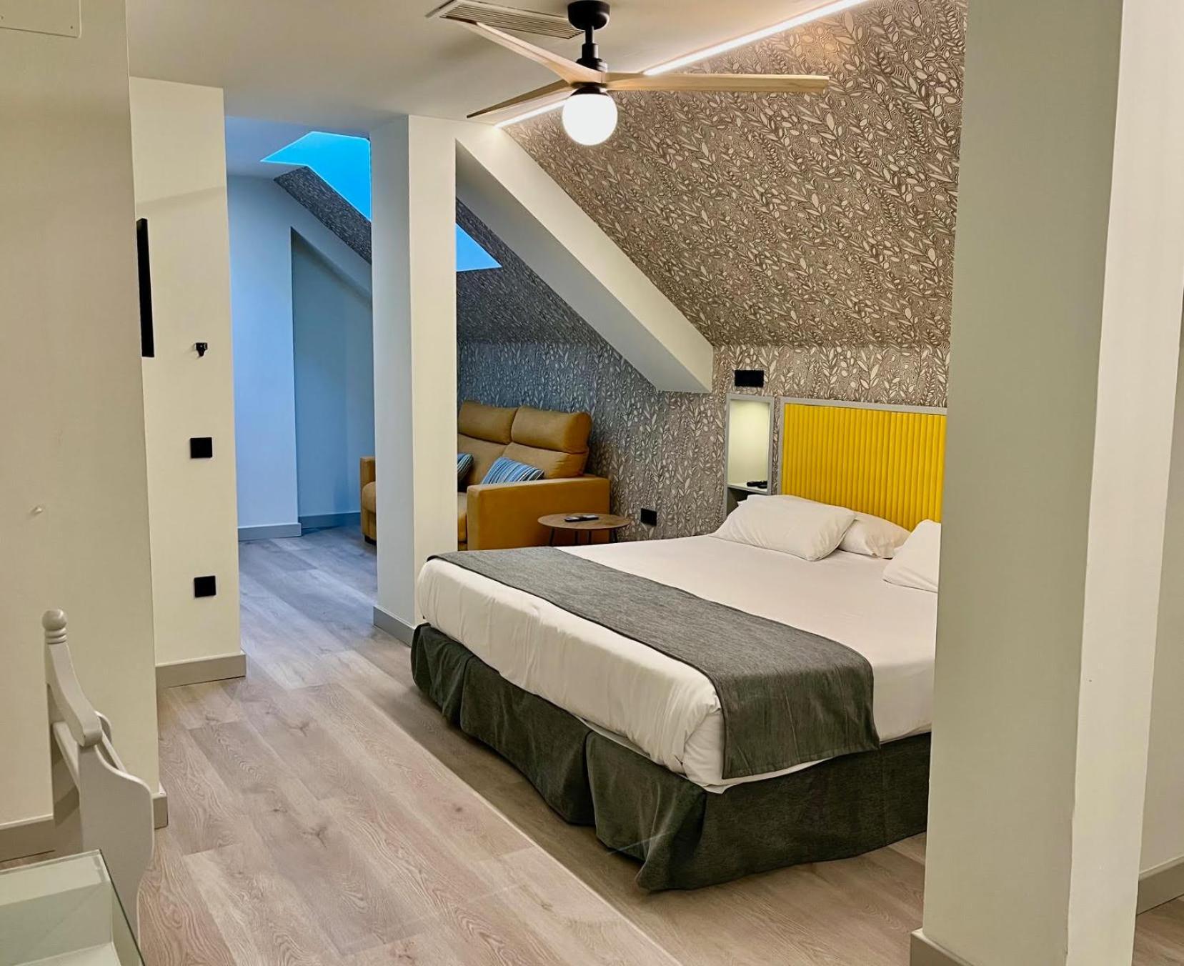 Atarazanas Boutique Hotel