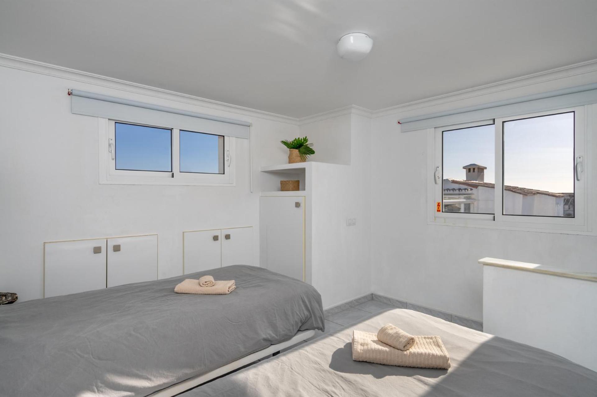 Apartamento Two Bedroom, Two Bathroom, Balcony, Pool Area, View