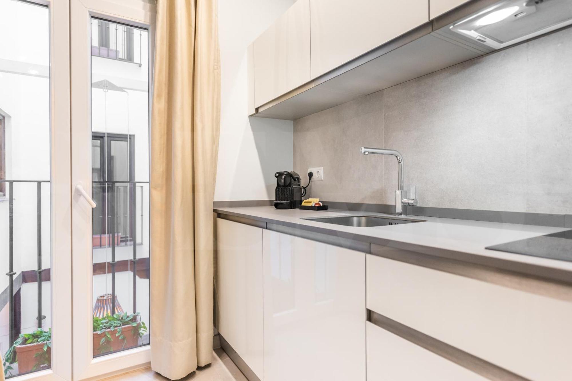 Intimate In The Heart Of By Rems Apartamento