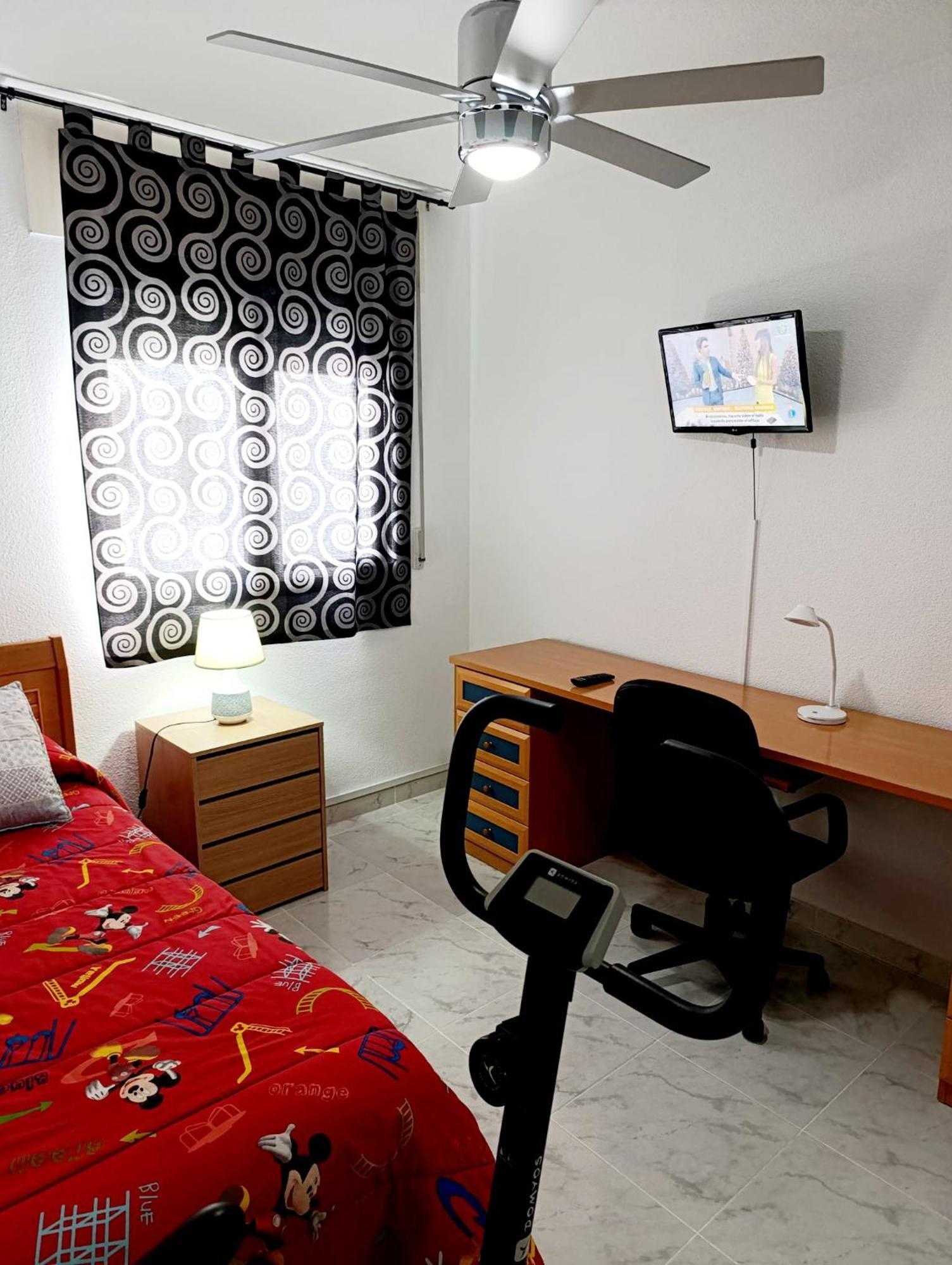 Oeste Parking-wifi-piscina Malaga