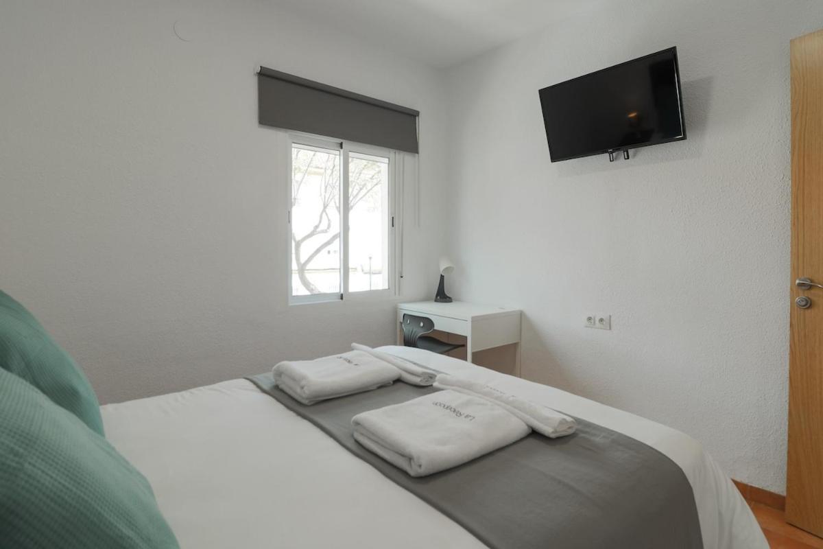 Apartment C75 - Comfy 3 Bedroom Near Center Malaga