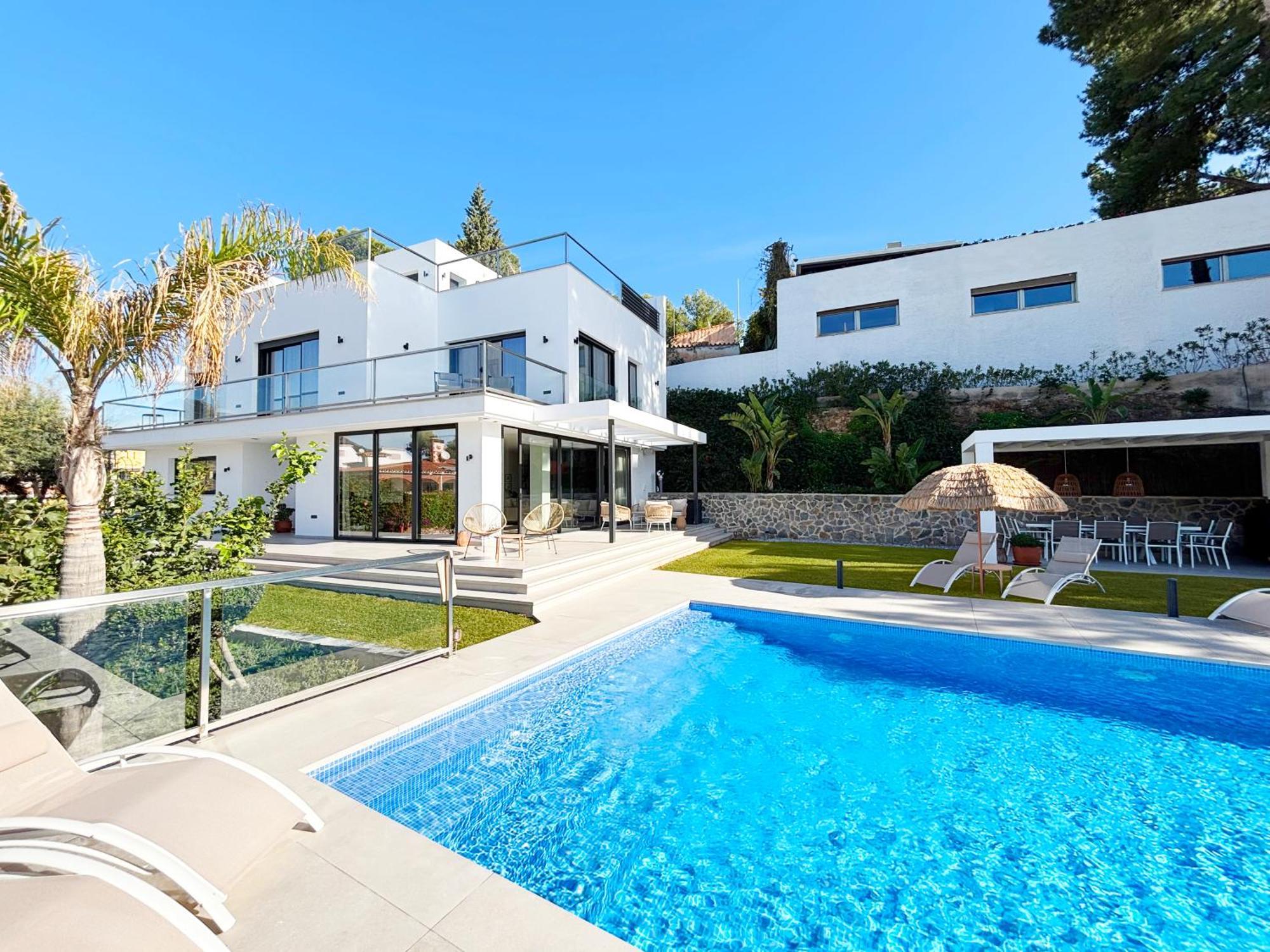 Malagadevacaciones - Candado Golf With Pool Malaga