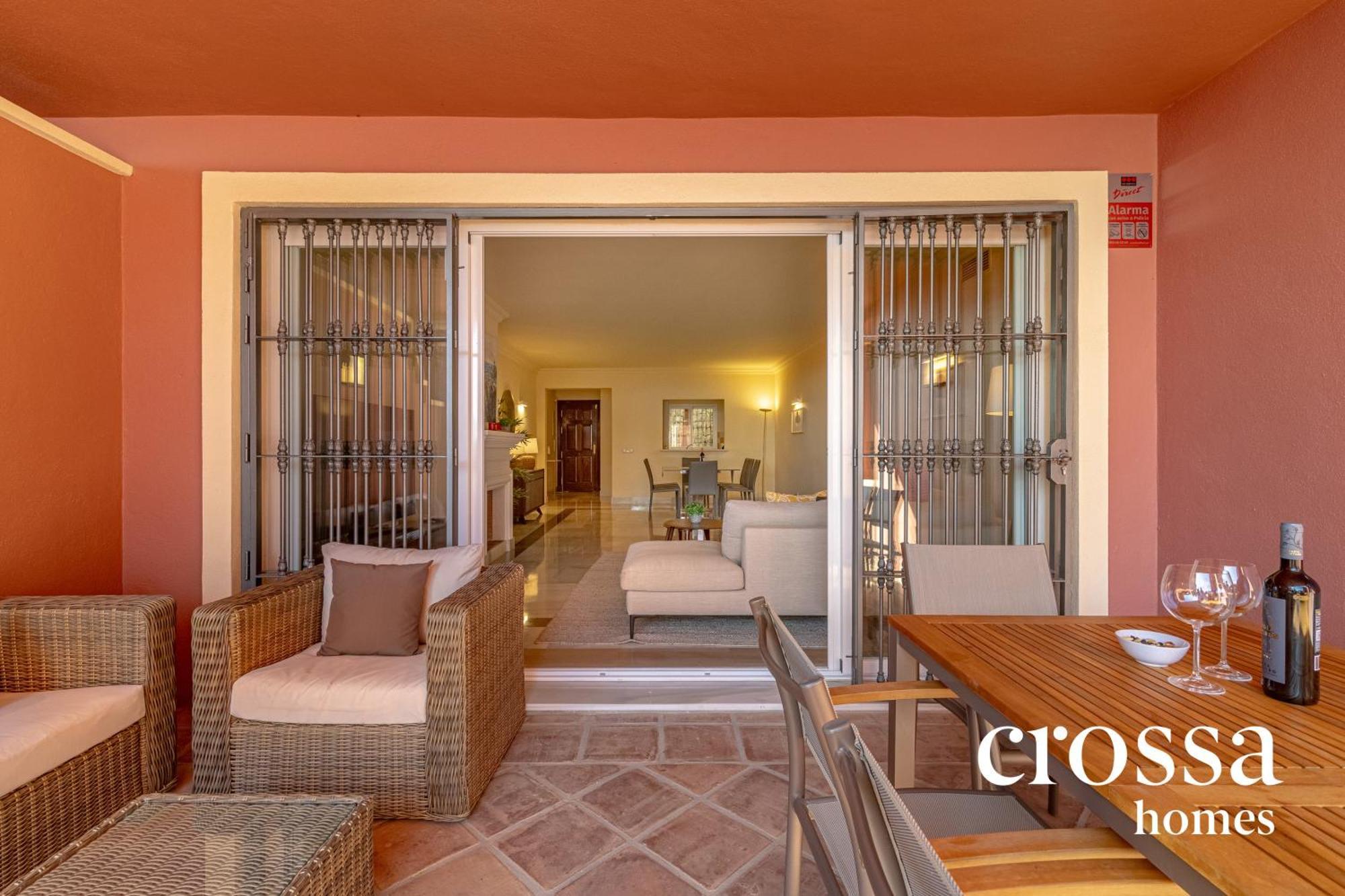 Elegant Golf Apt, Peace, Pool, Panoramic Views *