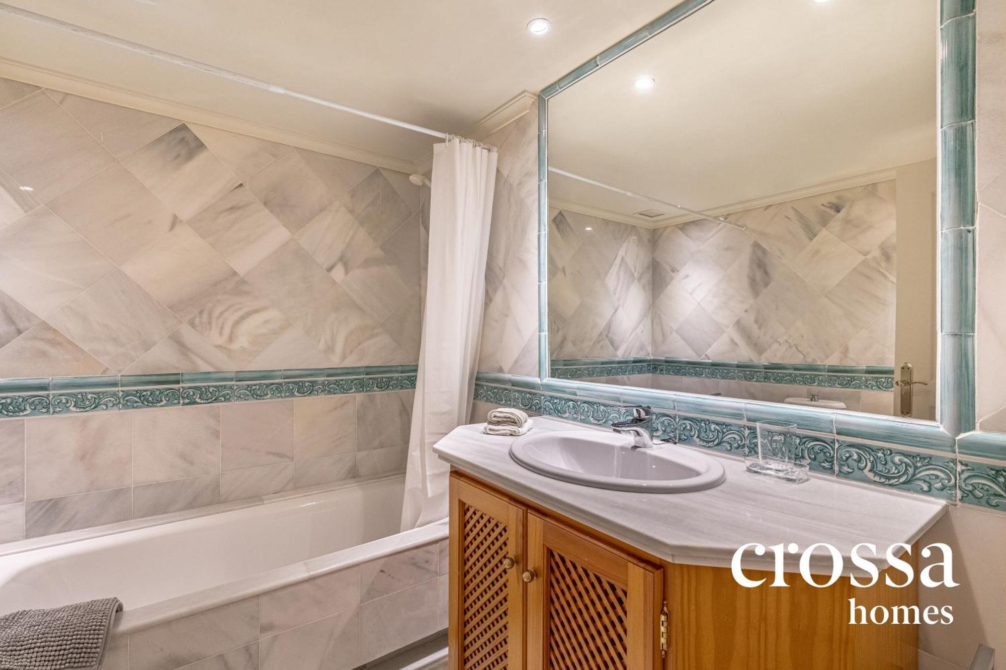 Elegant Golf Apt, Peace, Pool, Panoramic Views * Málaga