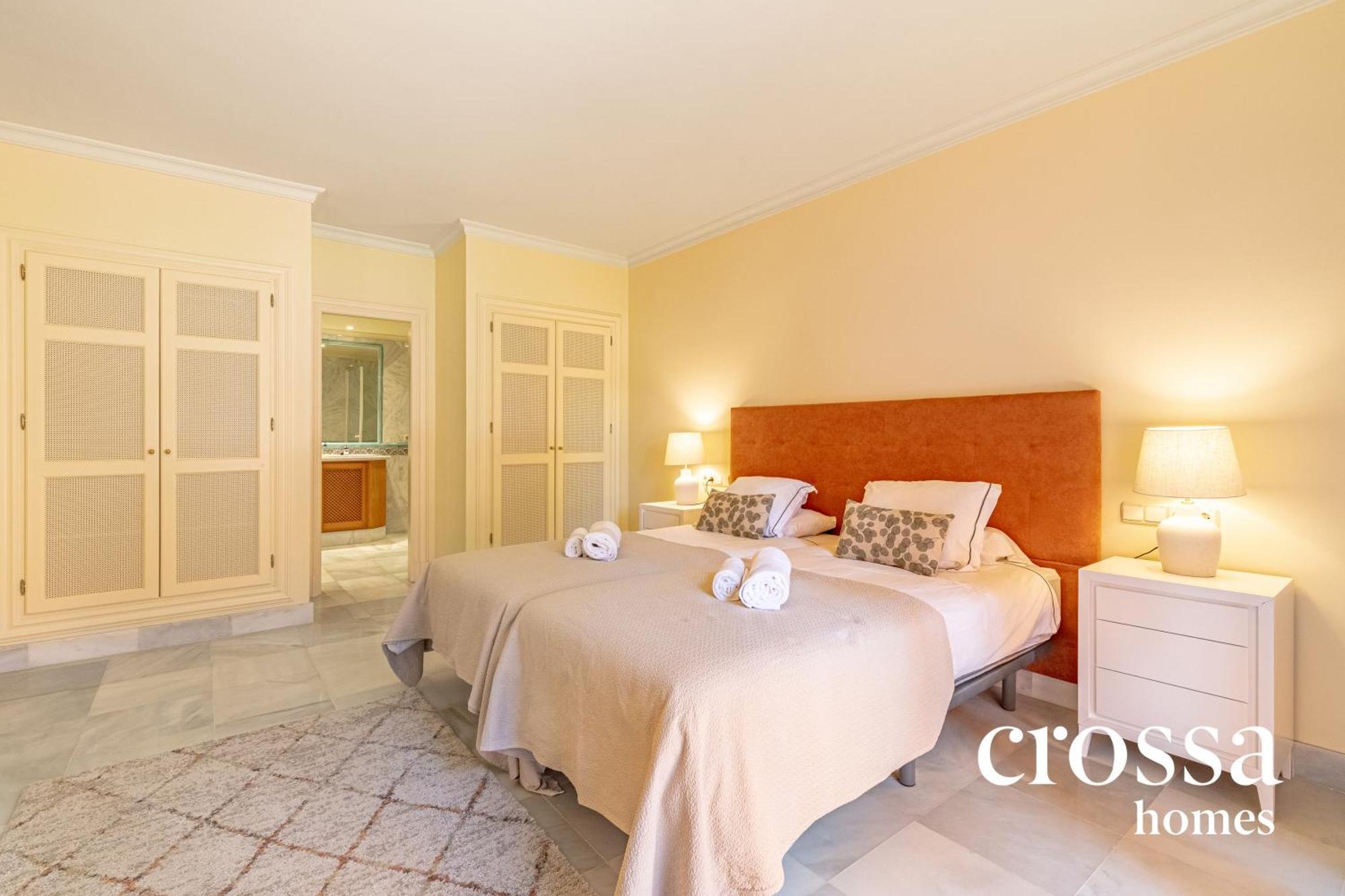 Elegant Golf Apt, Peace, Pool, Panoramic Views Apartamento