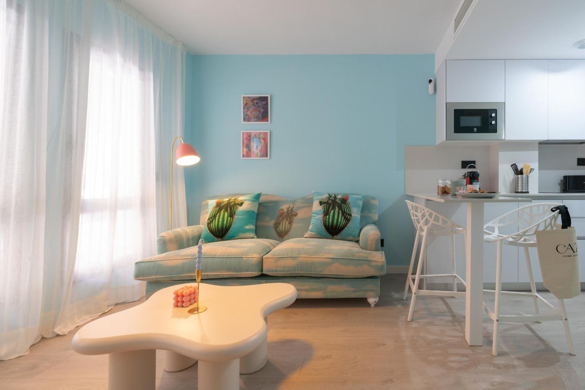 Apartment Heart With Patio , By Cazul