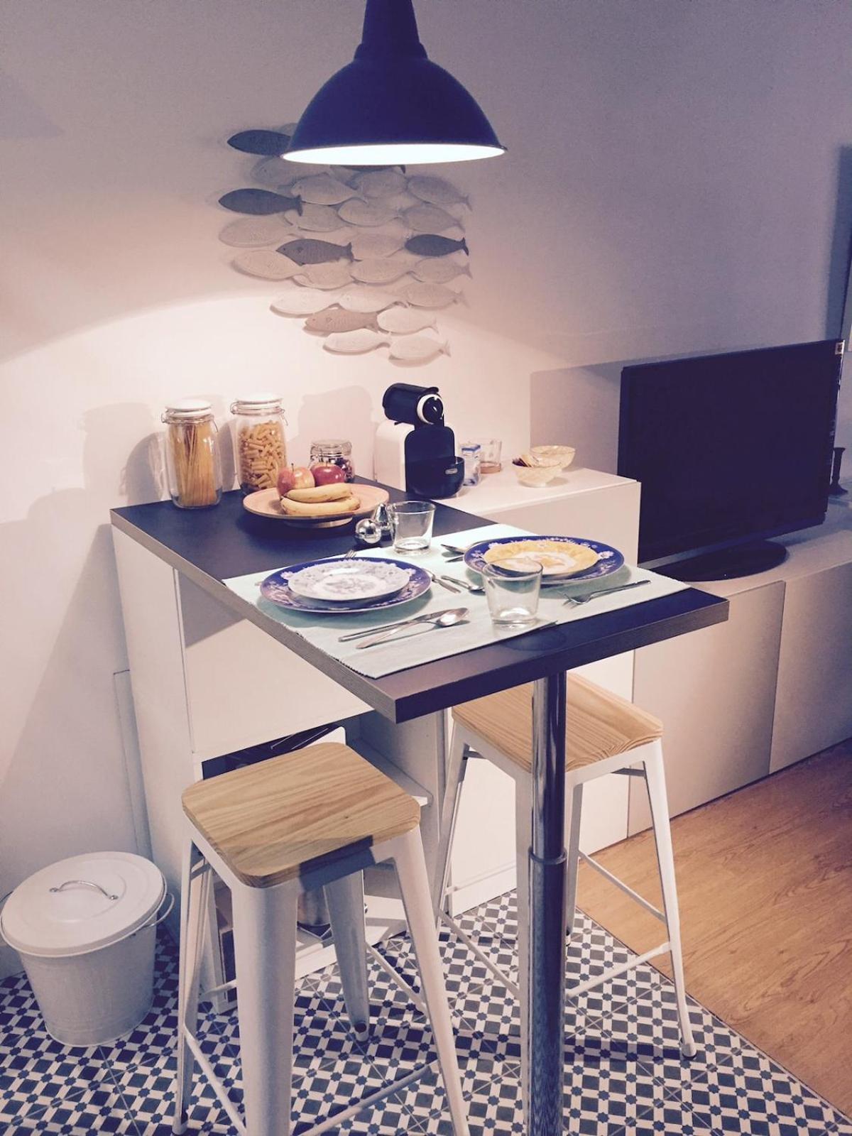 Apartment 1300m From The