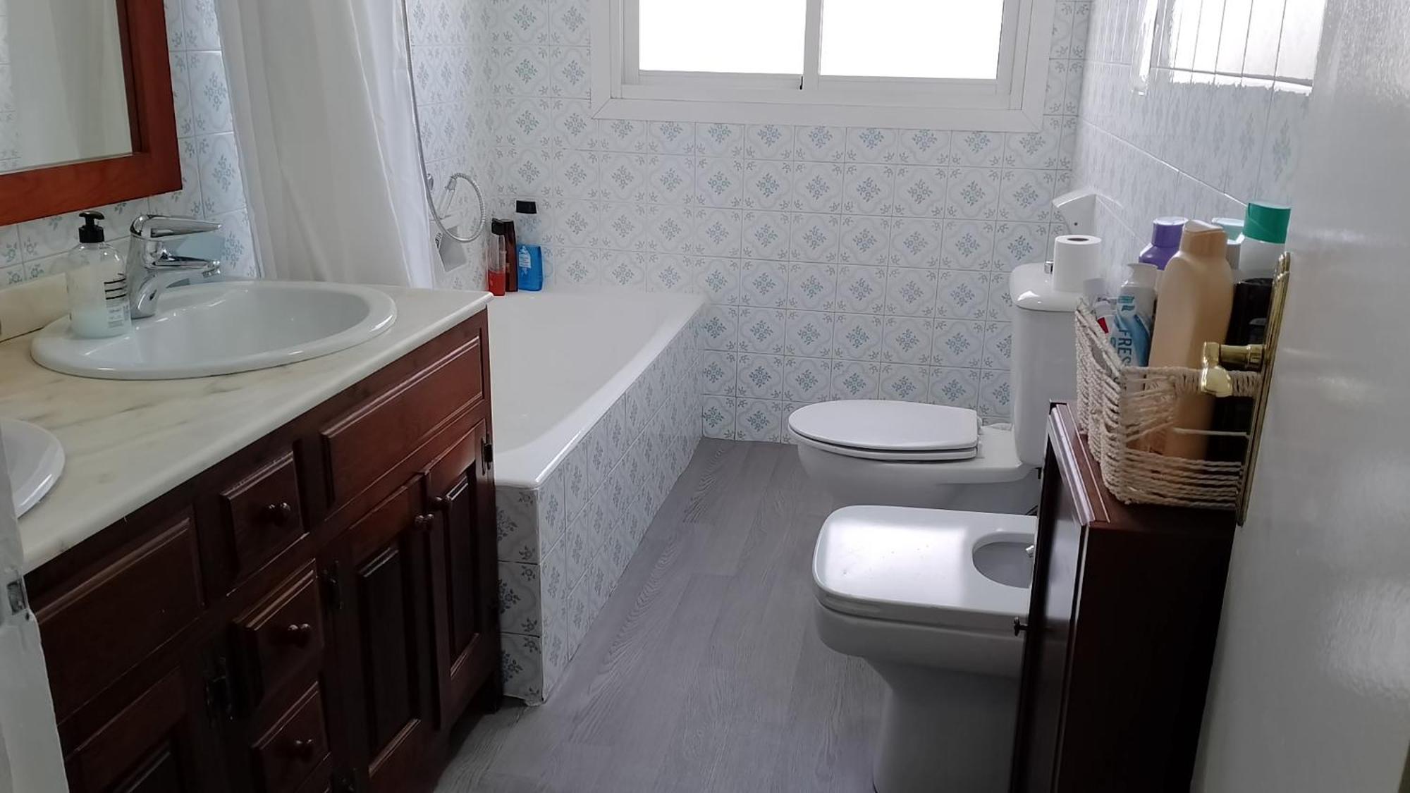 Privada Centro Cerca Tren Maria Zambrano Y Playa Muy Buena Conexion Wifi Habitación en casa particular Málaga