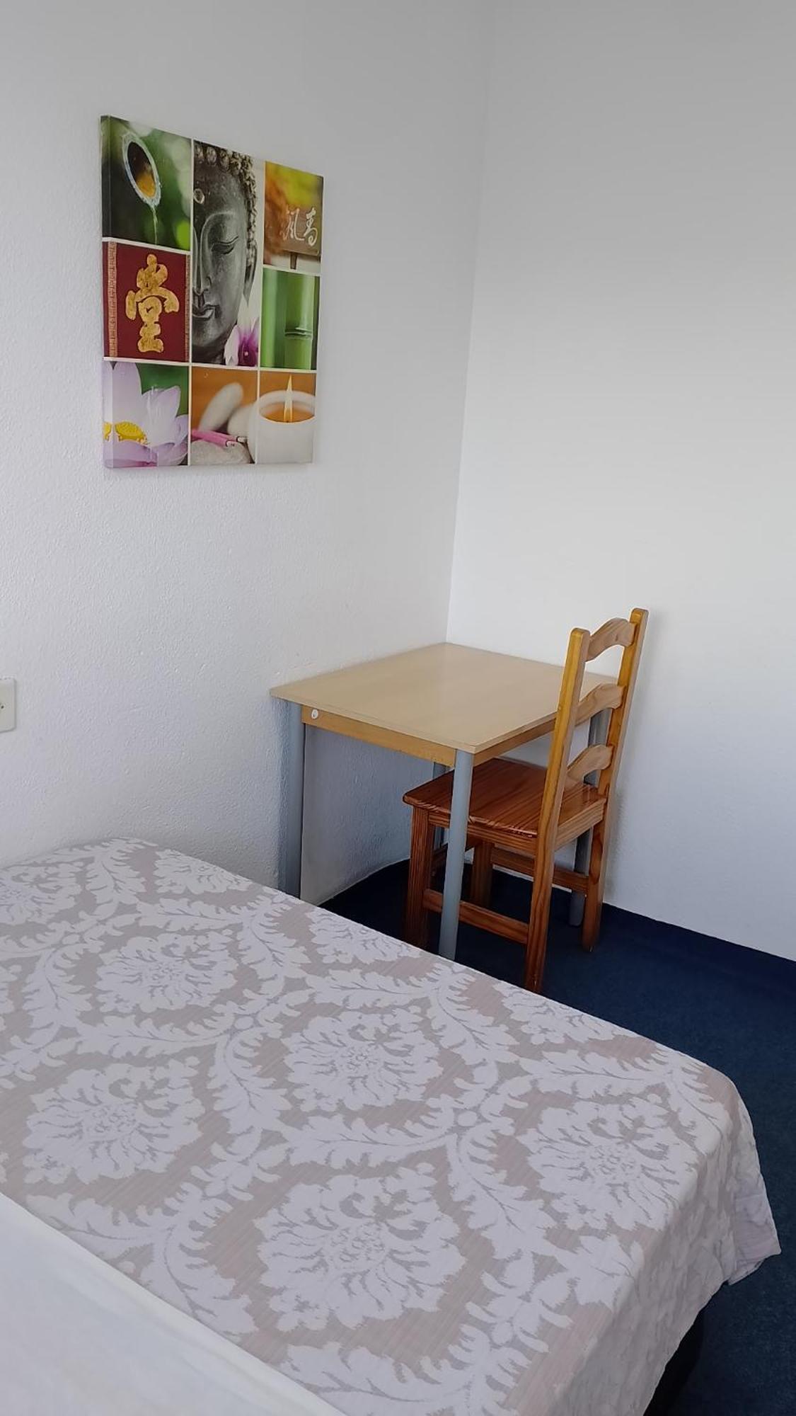 Privada Centro Cerca Tren Maria Zambrano Y Playa Muy Buena Conexion Wifi *