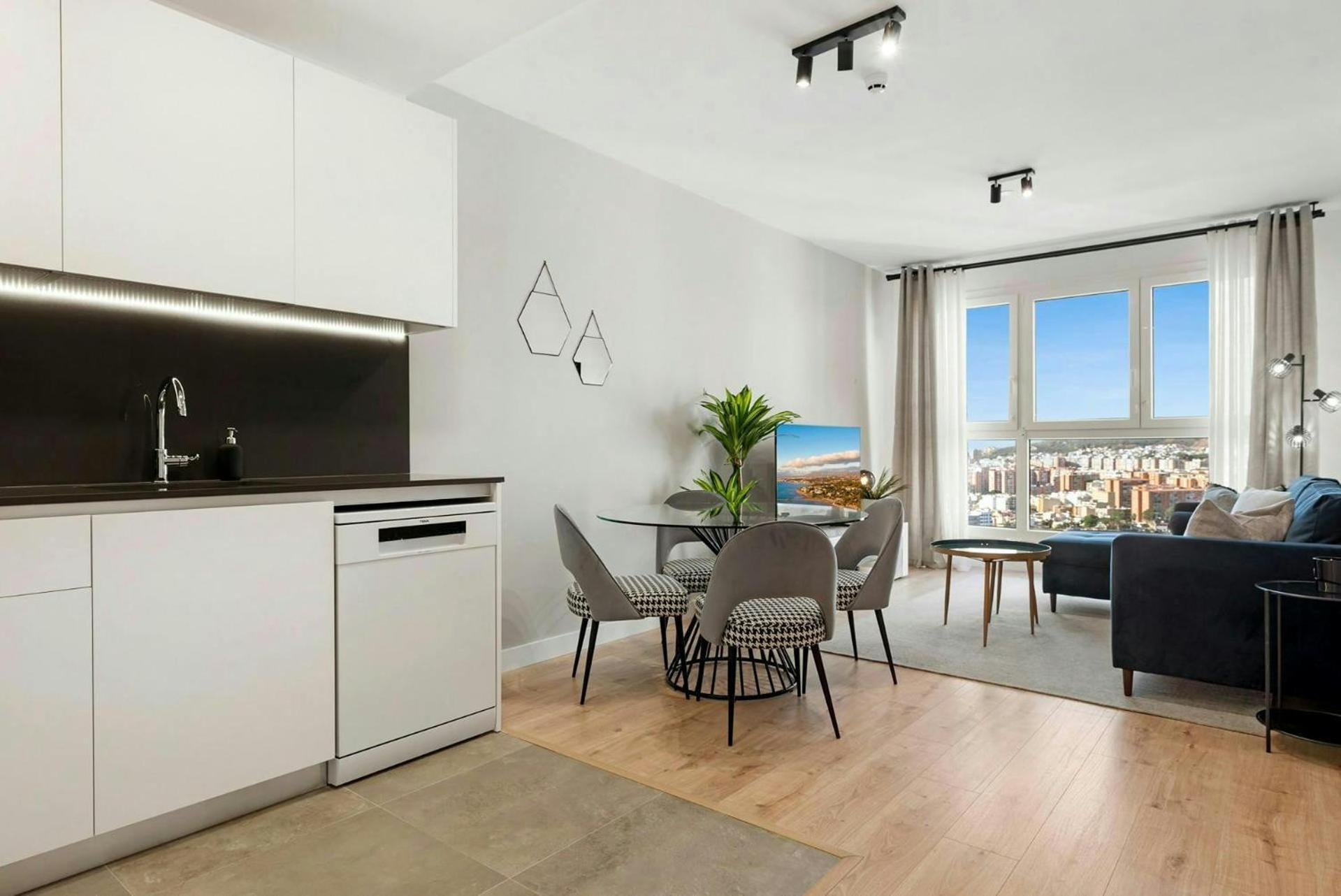 Apartamento Eye Pool & Parking Free Málaga