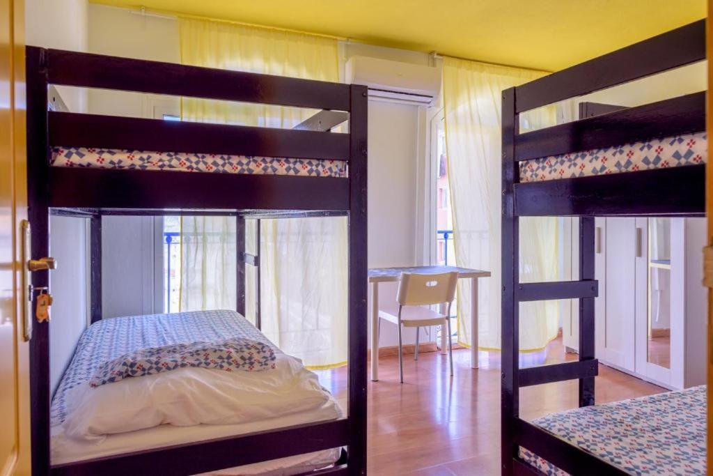 Hostal Residencia Sin Lujo *