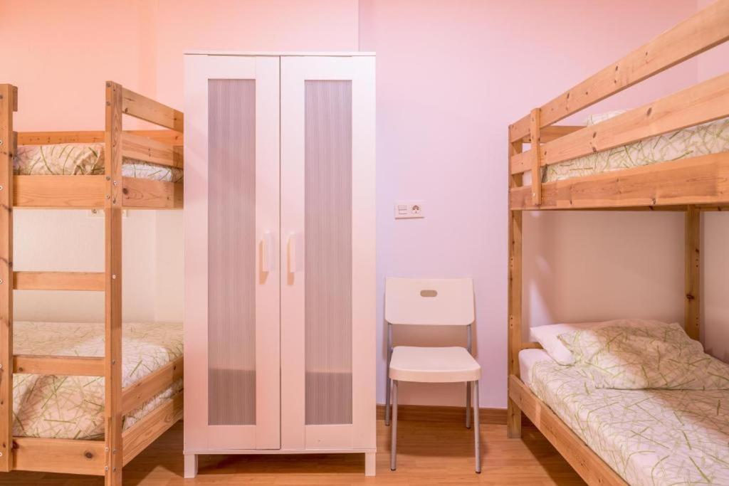 Residencia Sin Lujo Hostal *
