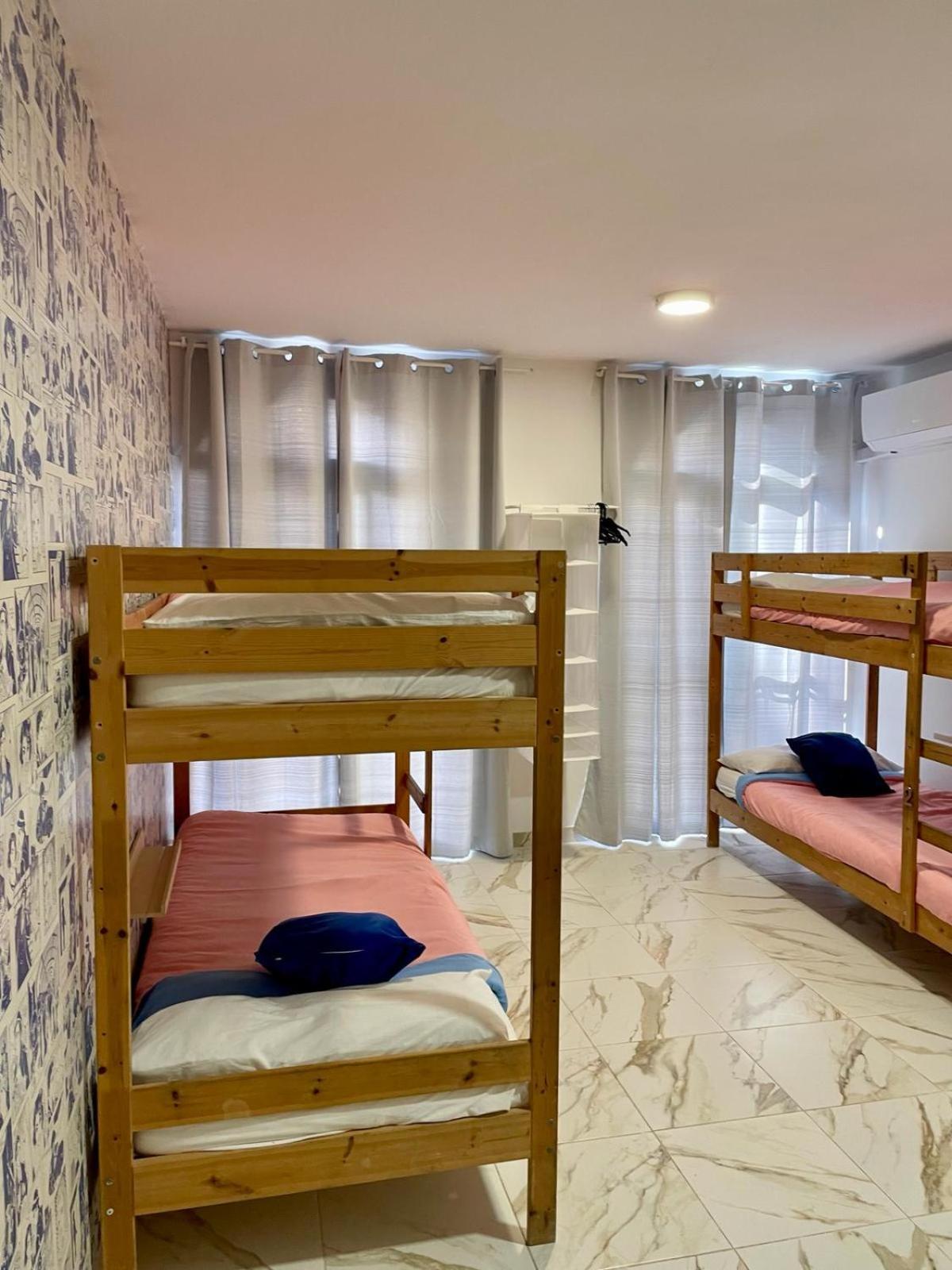 Residencia Sin Lujo Hostal
