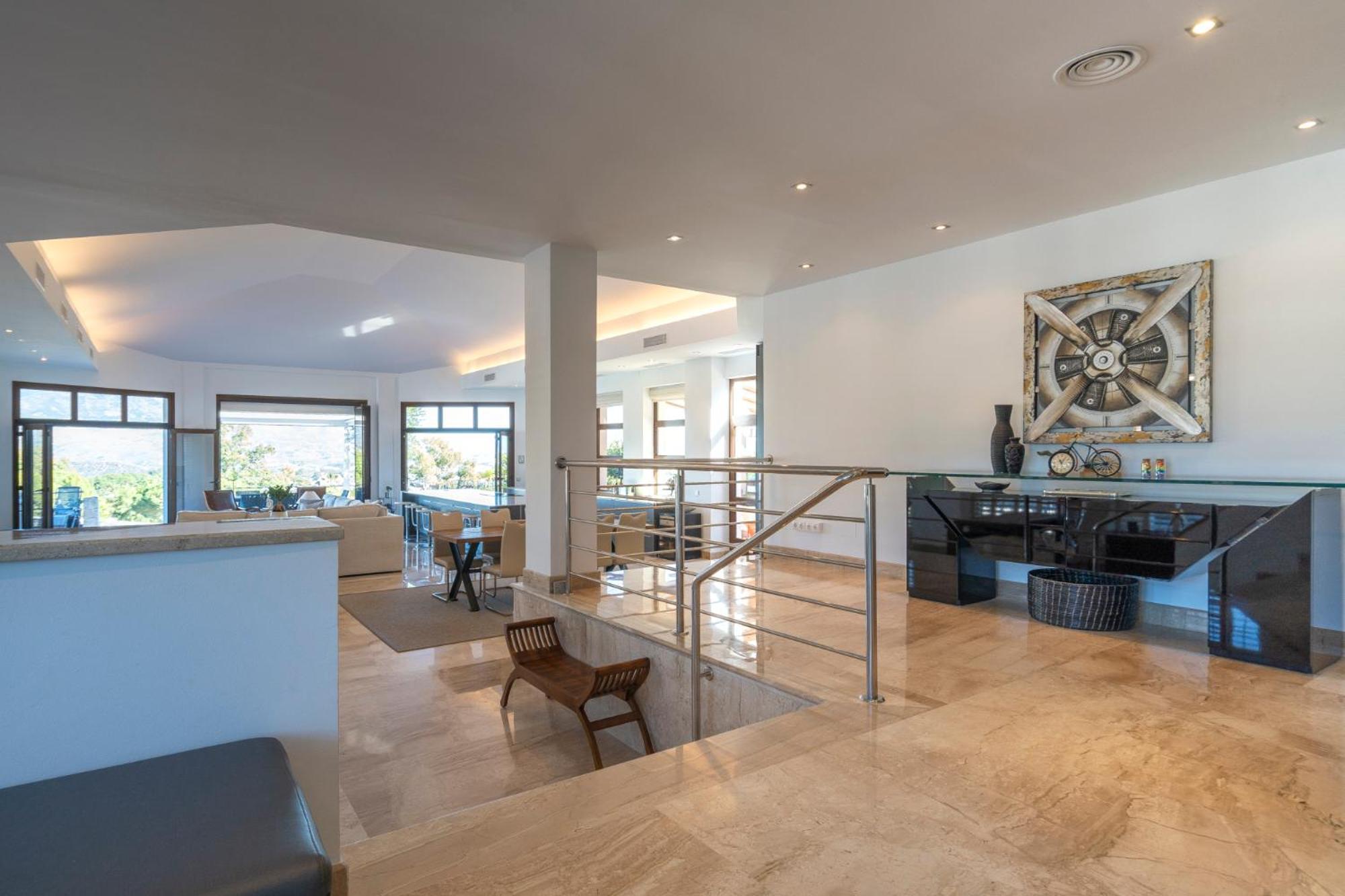 Villa Uno - Stunning 4 Bedroom With Pool Málaga