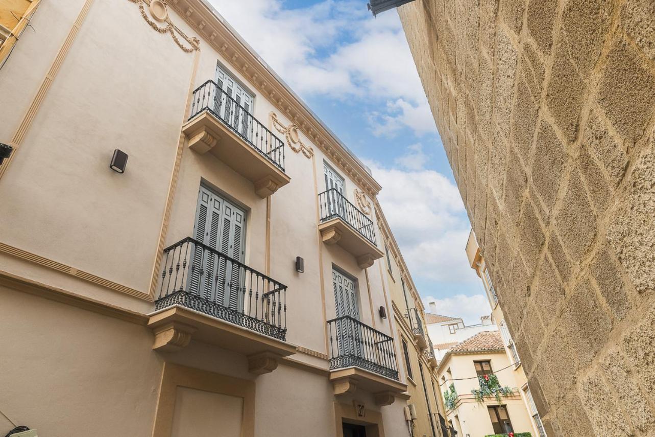 Homeclub Atico Con Terraza Junto A Museo Picasso Iii * Málaga