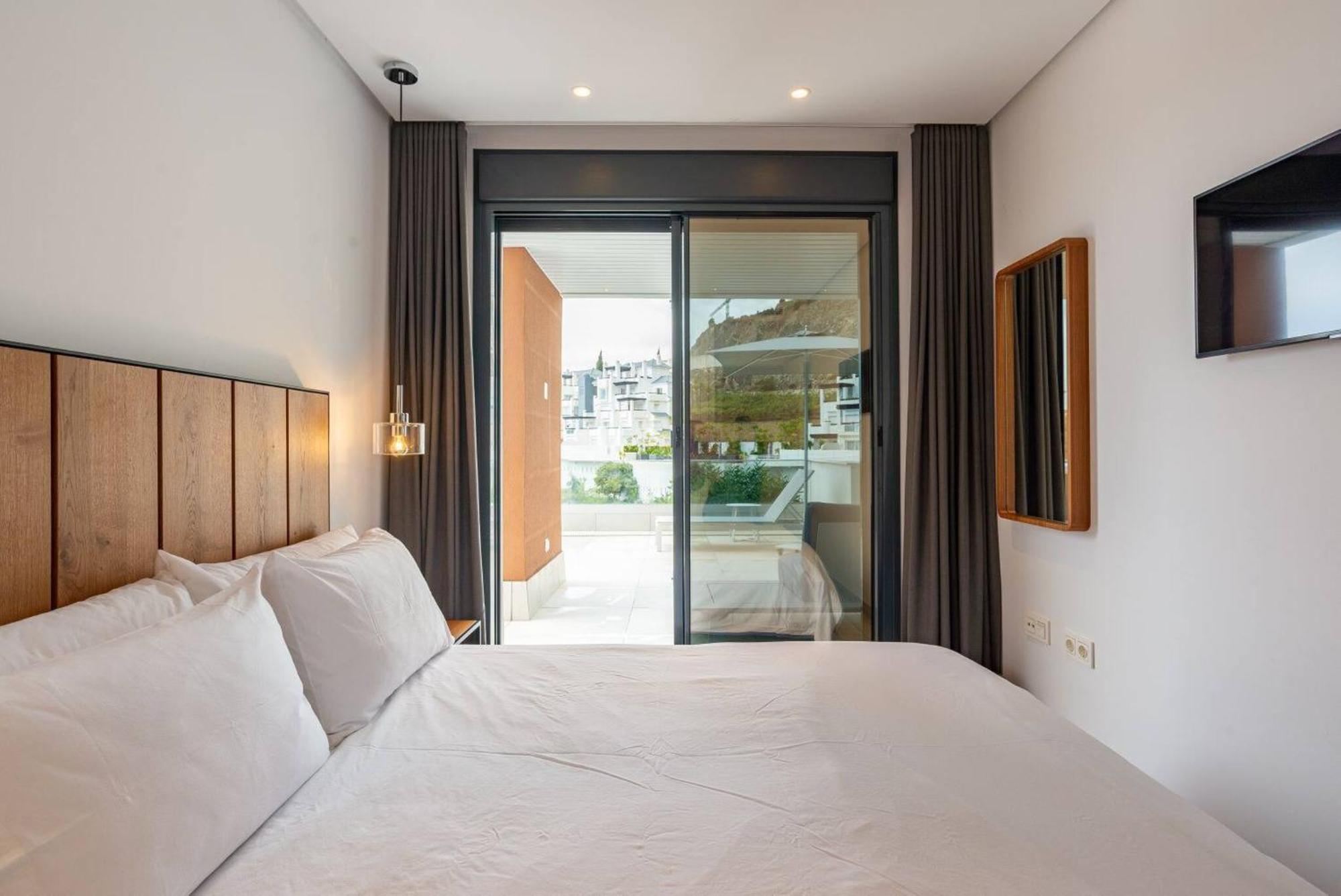 La Quinta 3 Bedroom Ultra Modern With Private Hot Tub *