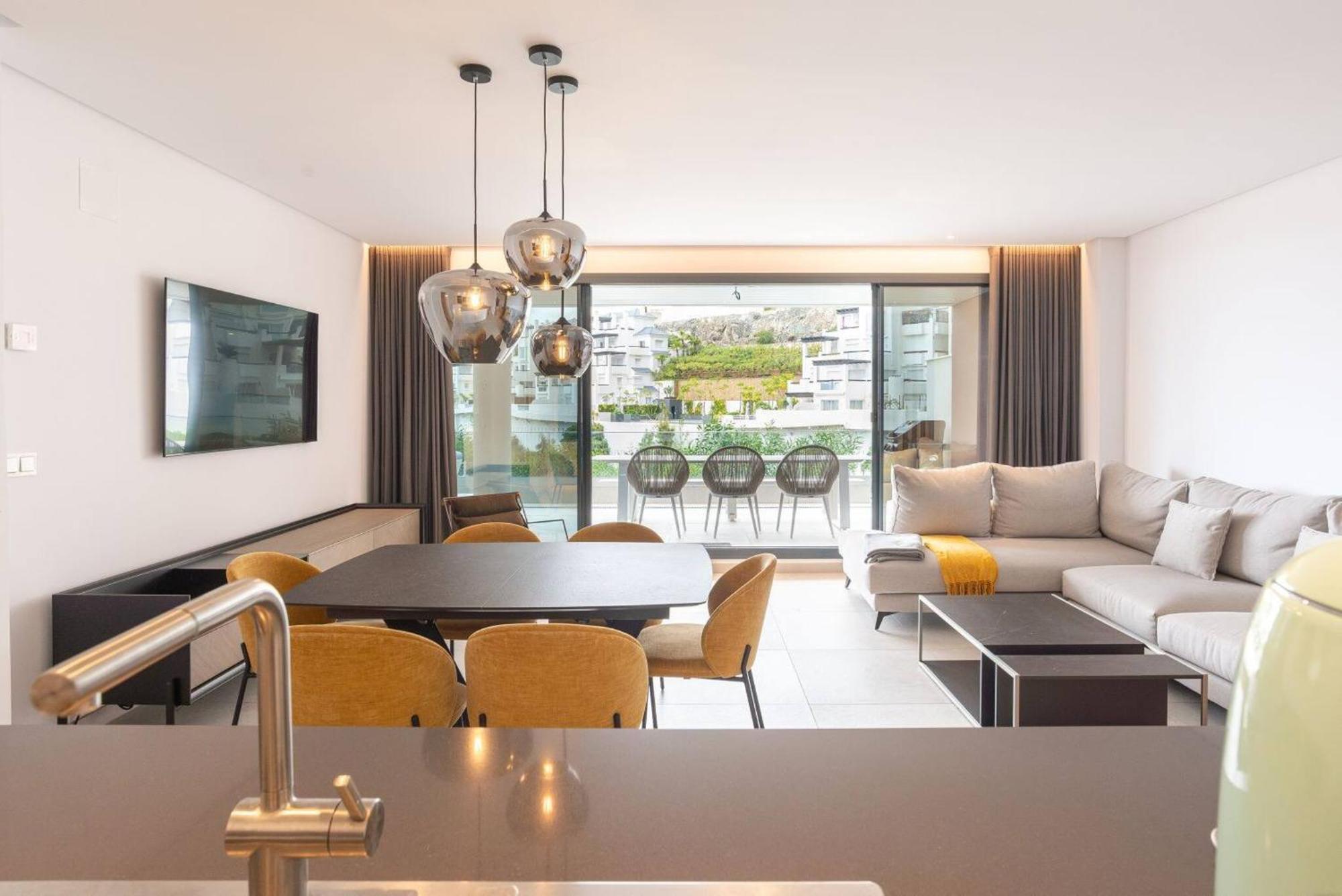 Apartamento La Quinta 3 Bedroom Ultra Modern With Private Hot Tub Málaga