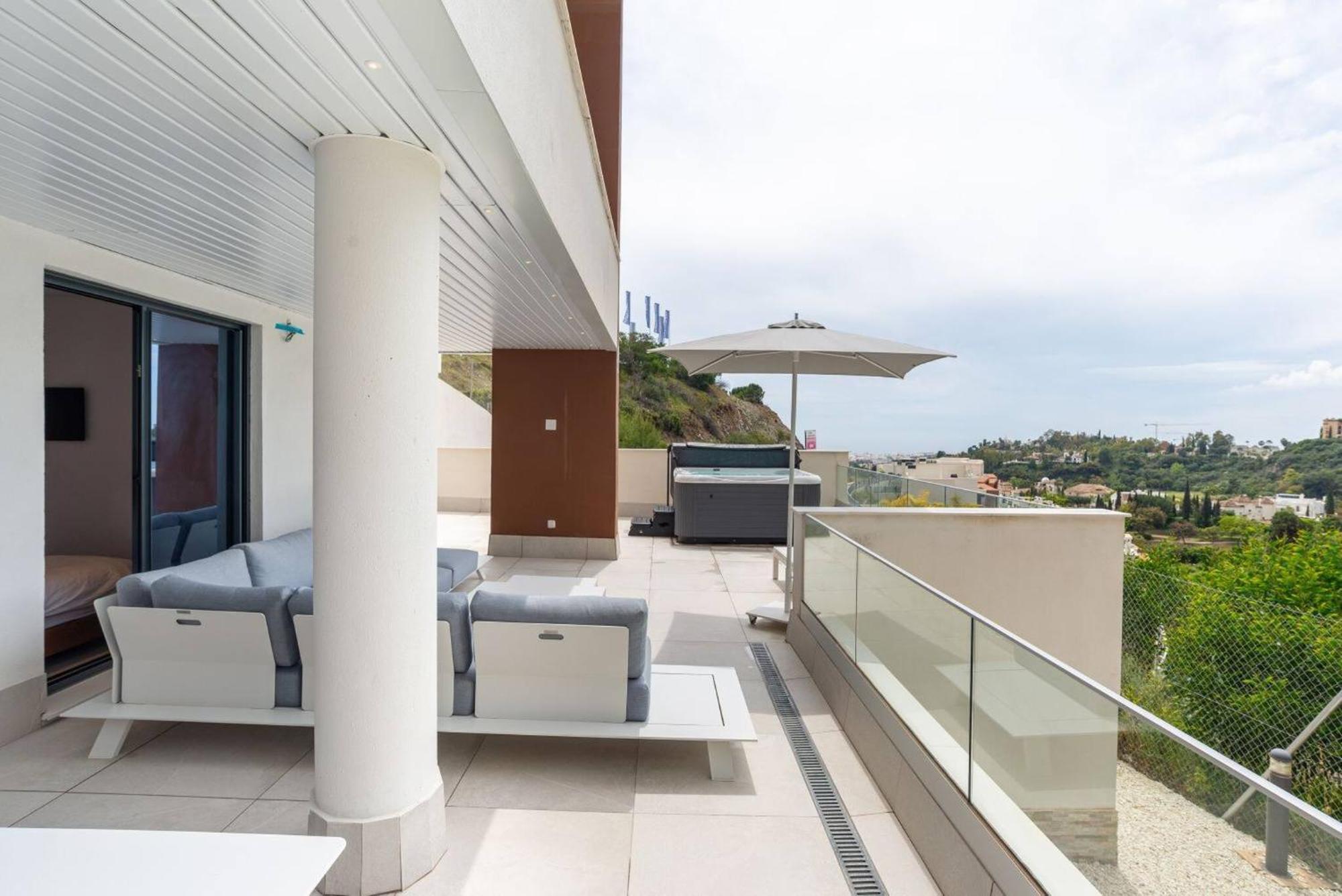 La Quinta 3 Bedroom Ultra Modern With Private Hot Tub * Málaga