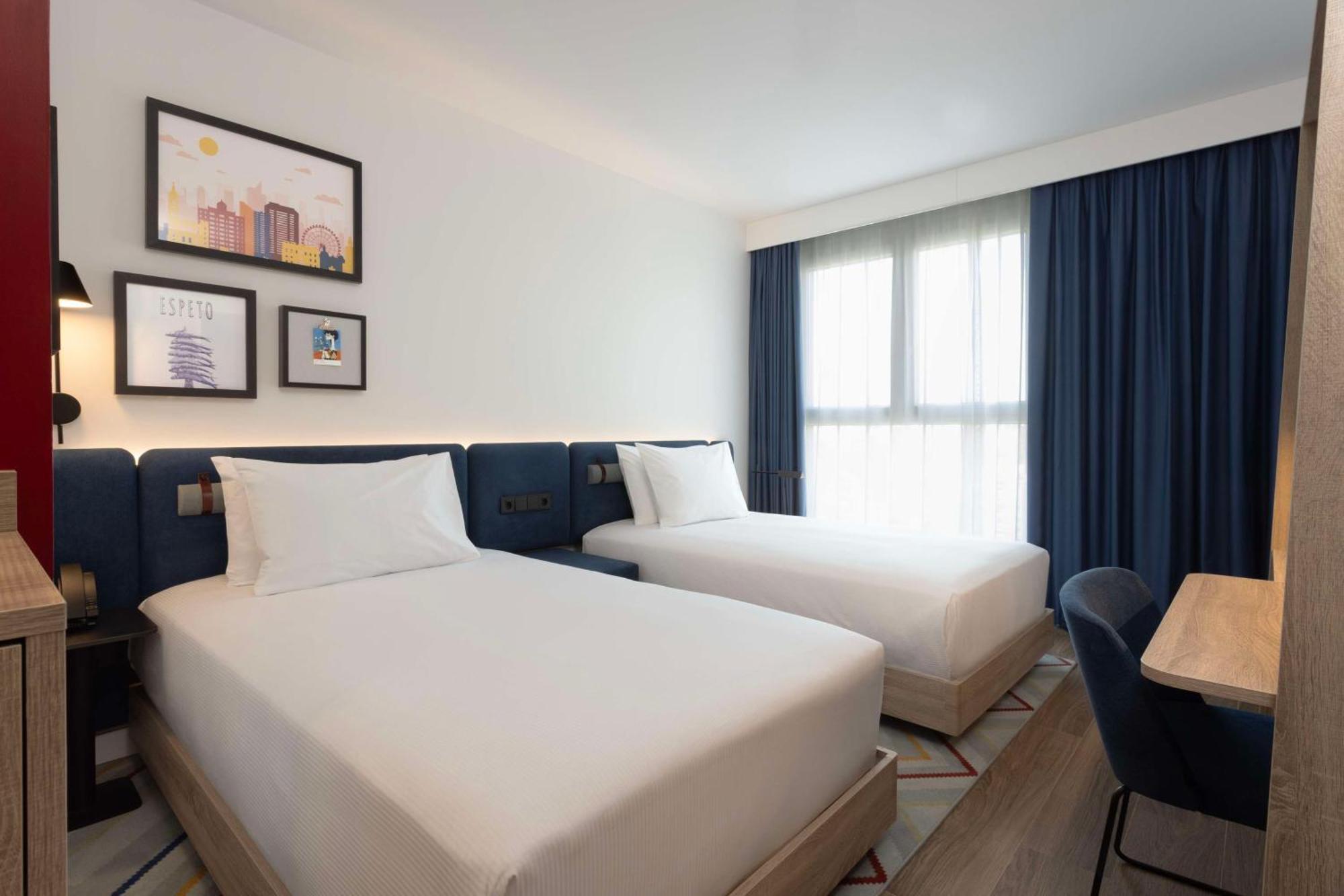 Hampton By Hilton Martiricos 3* Málaga