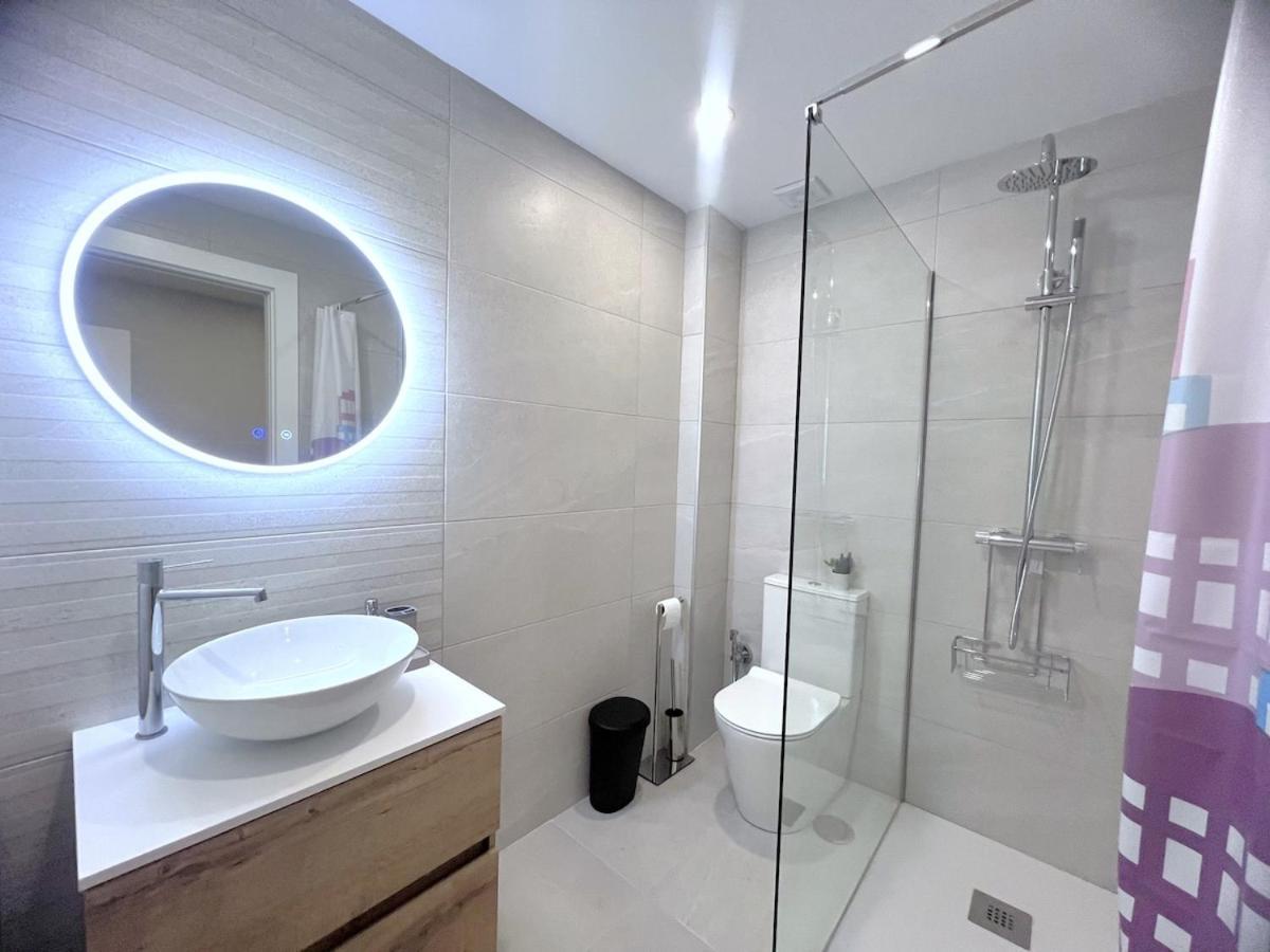 Evans Realty Bo Martiricos Estudio & Renovado Apartamento Málaga
