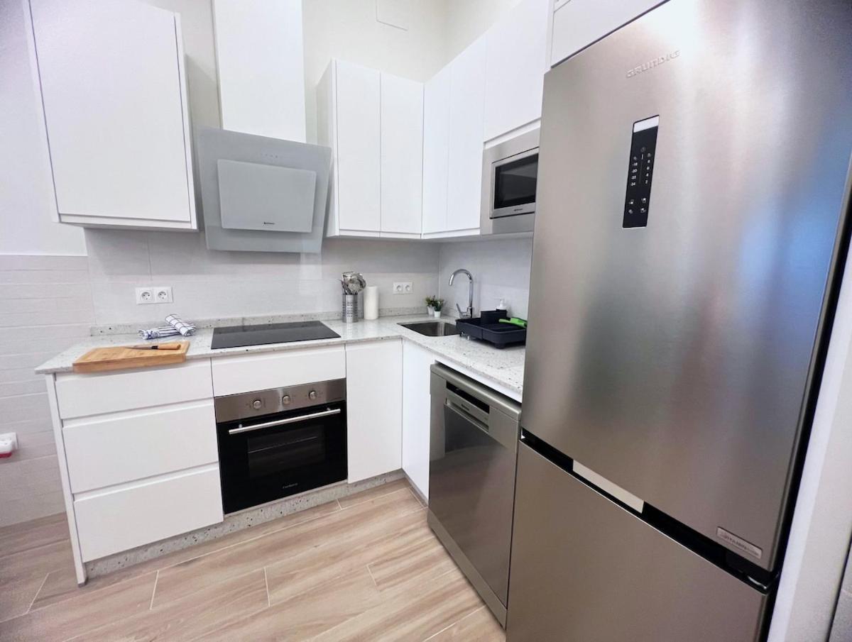 Evans Realty Bo Martiricos Estudio & Renovado Apartamento *