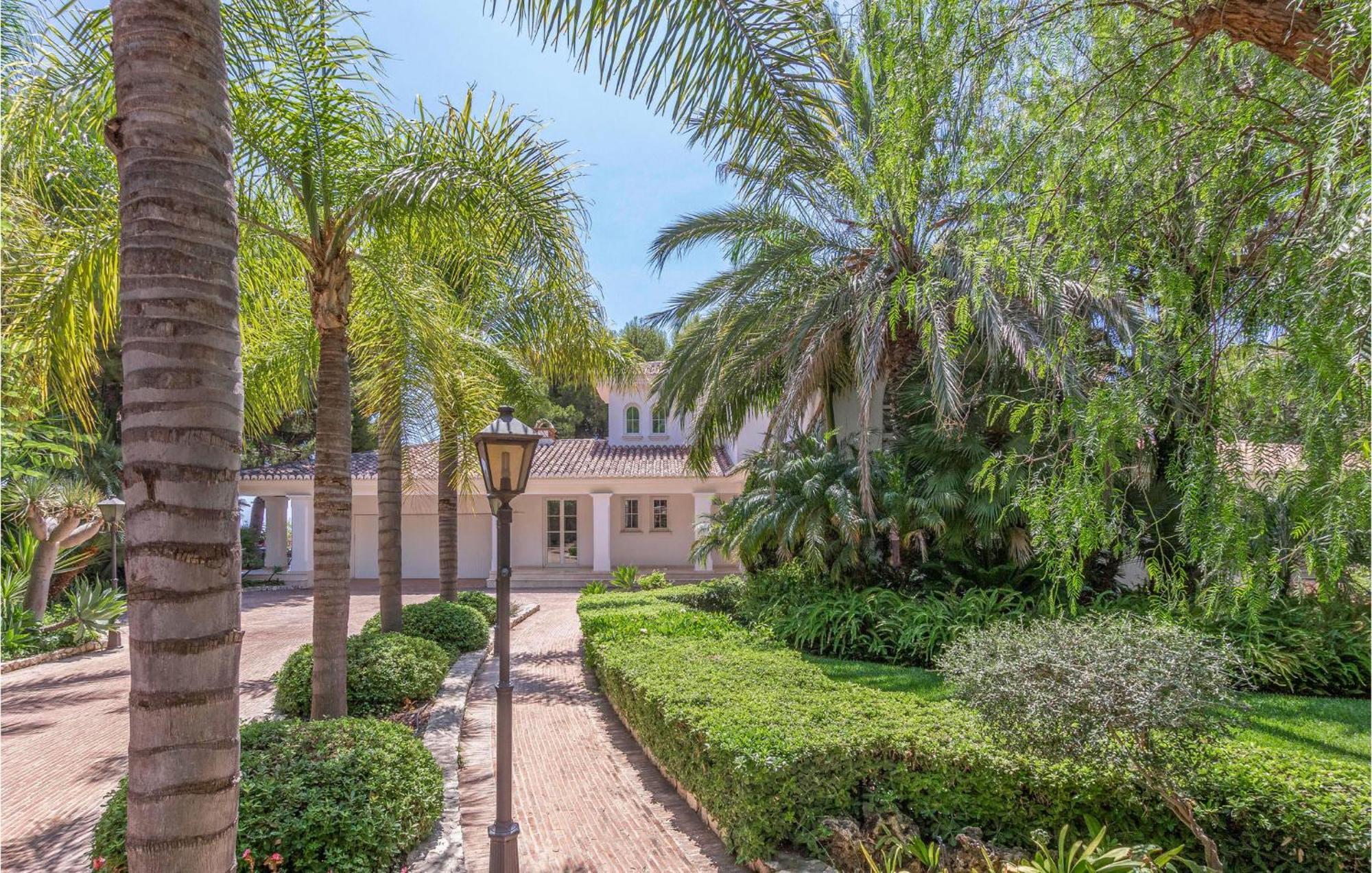 7 Bedroom Cozy In Сasa de vacaciones Málaga