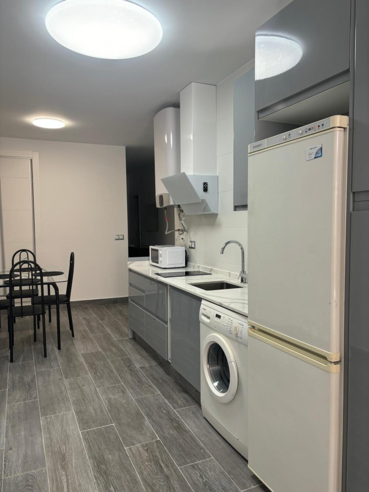 Apartamento 6 A 3 Min Caminando De La Estacion De Bus Y Tren Maria Zambrano 6 *