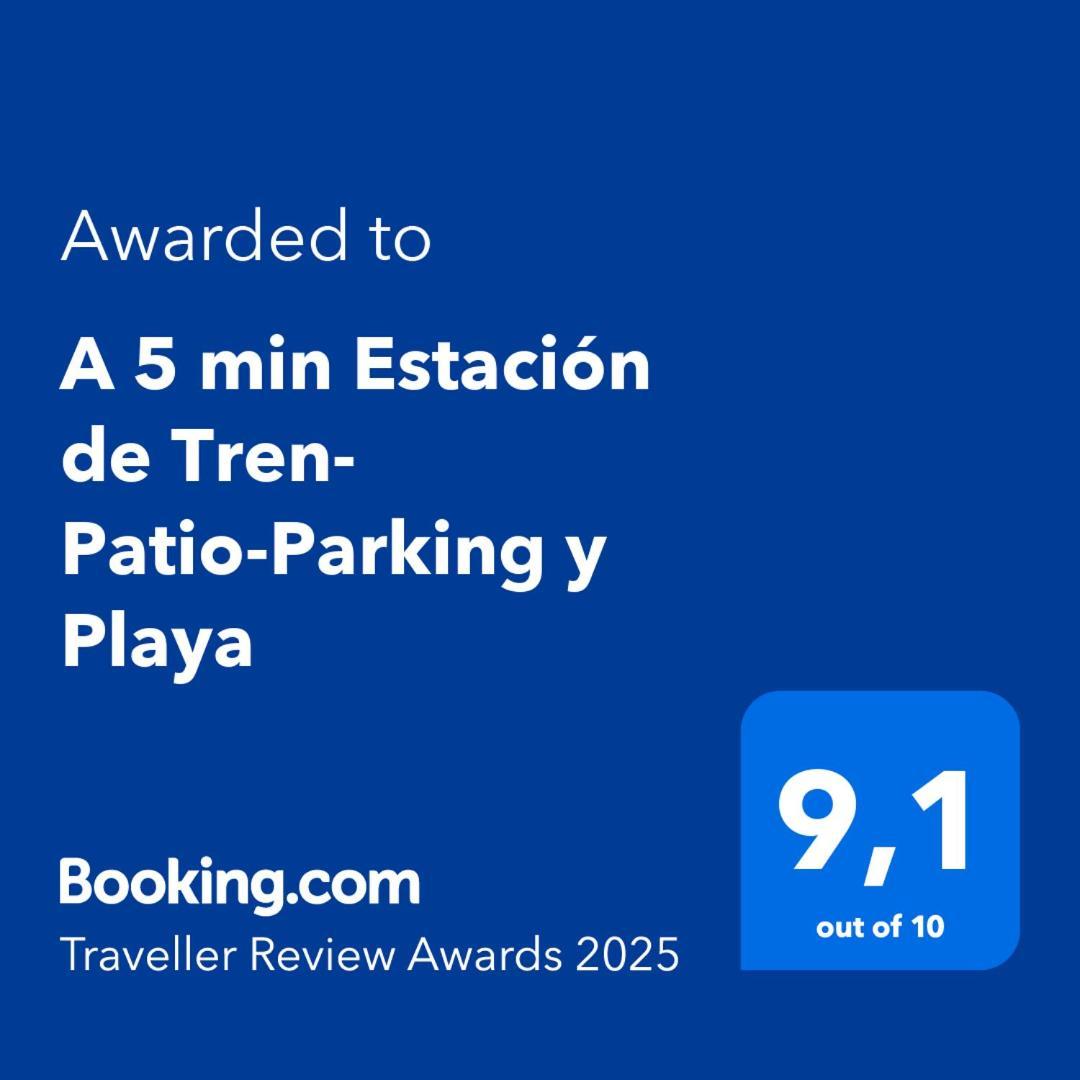 A 5 Min Estacion De Tren- Patio-parking Y Playa Apartamento