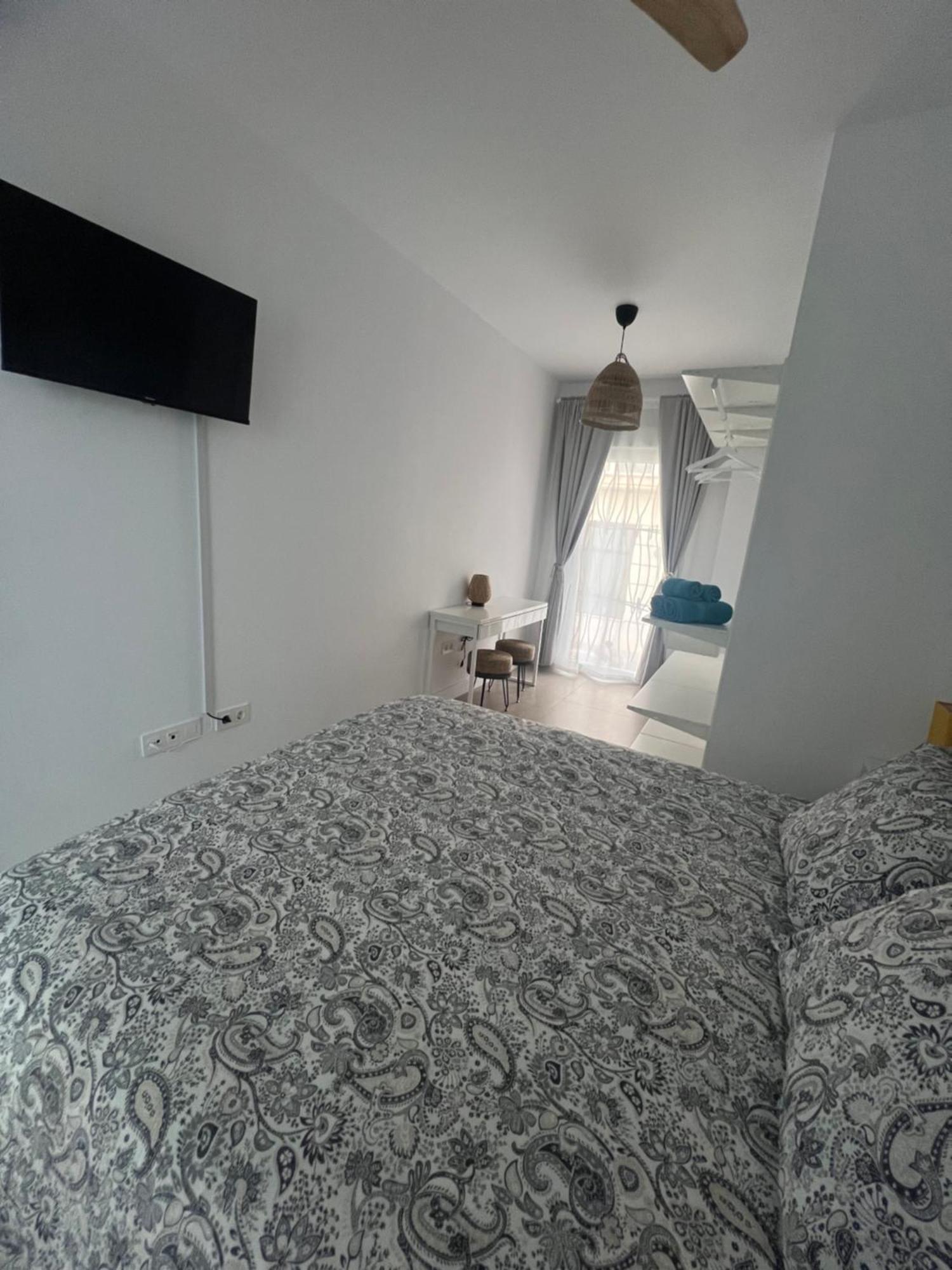 Nuevo! En El Centro! 1m Metro, Zambrano Y Con Parking Apartamento Málaga